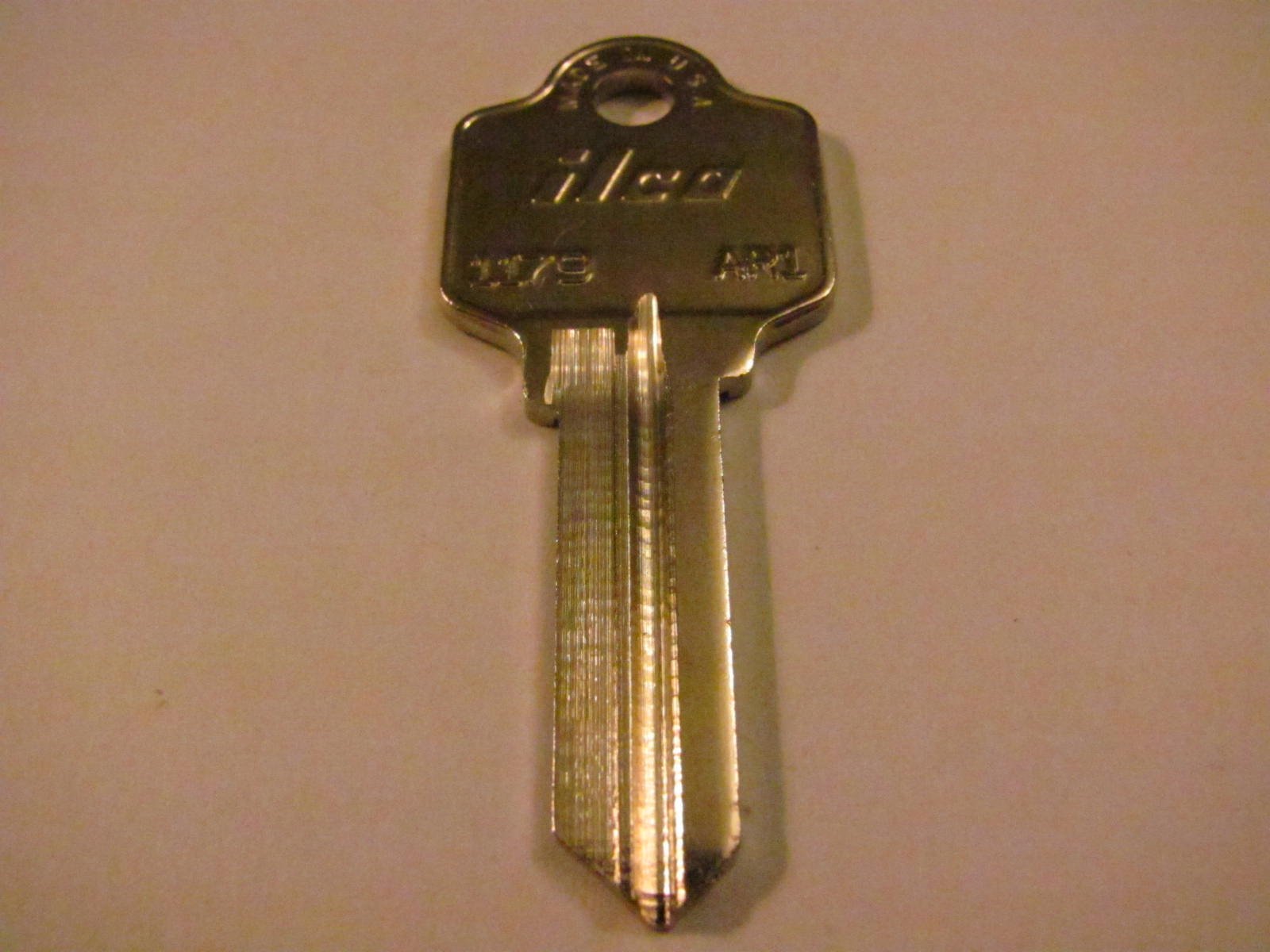 Arrow -"Ilco" Nickel Plated"Single Sided" (5 Pin) Key Blank - (AR1 / 1179)