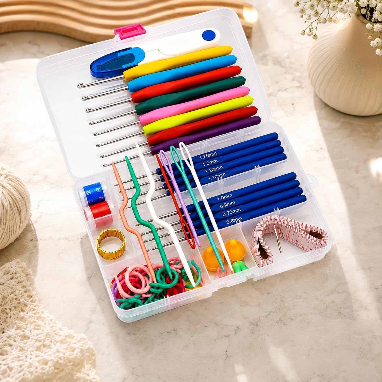 Kit Crochê Completo 53 Peças com Agulhas Ergonômicas e Estojo | 16 agulhas Soft, tesoura e acessórios inclusos, estojo organizador prático, ideal para iniciantes e profissionais. LNMAX®