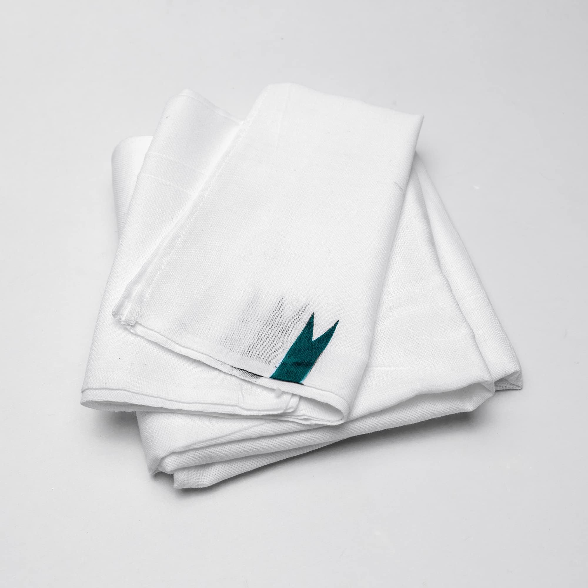 YATTA Traditional New Born Baby Towel | Non Dyed Pure Muslin Towel | Soft Cotton White Colour | Chemicals Free & Quick Drying | Stitched Ends | 45x22 Inches | Pack of 2