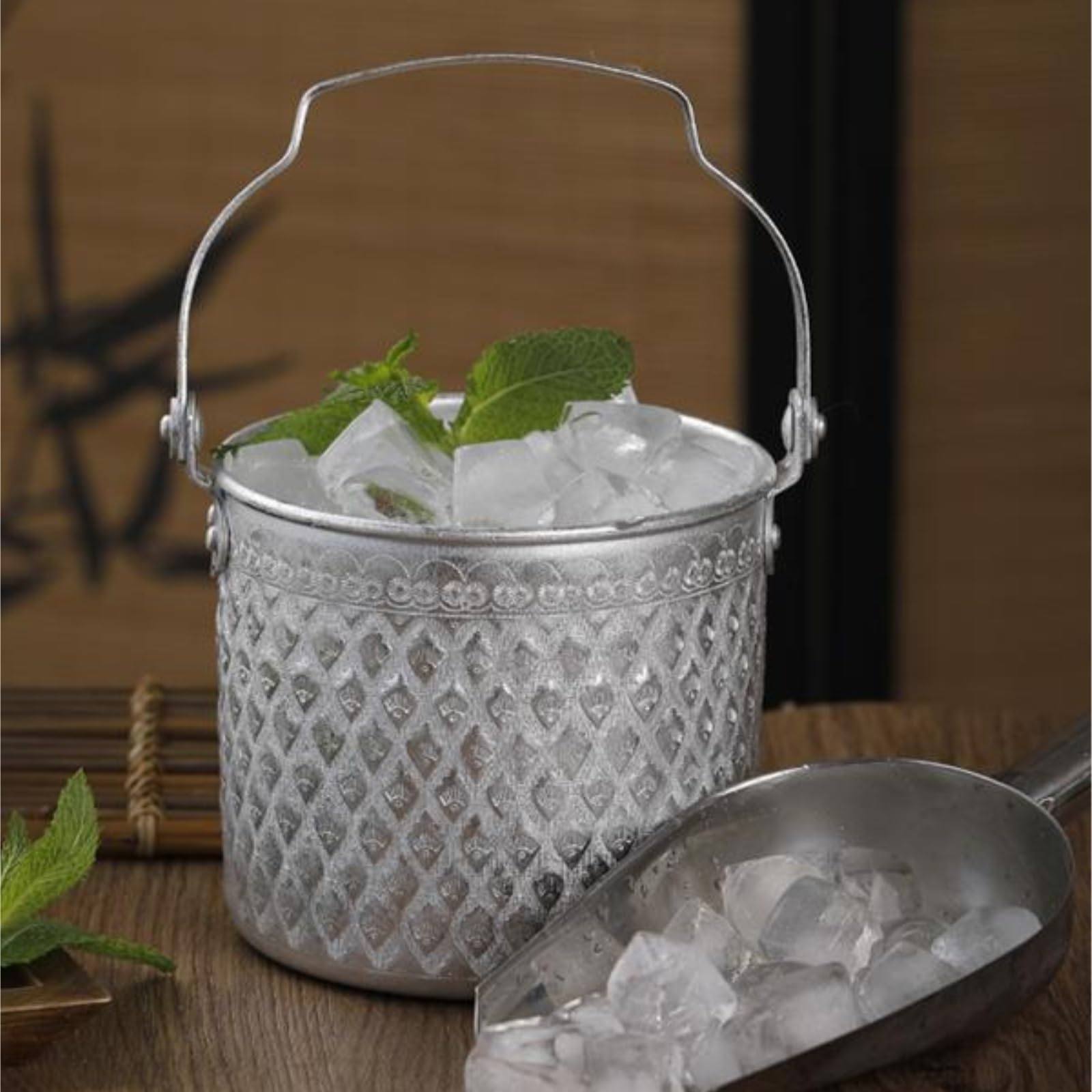 Champagner Wein Bier Kühler, Thailändischer Eiskübel mit Griff, Getränkekühler aus Metall, silberfarben, mehrere Größen for drinnen und draußen(14x15x23.5cm)