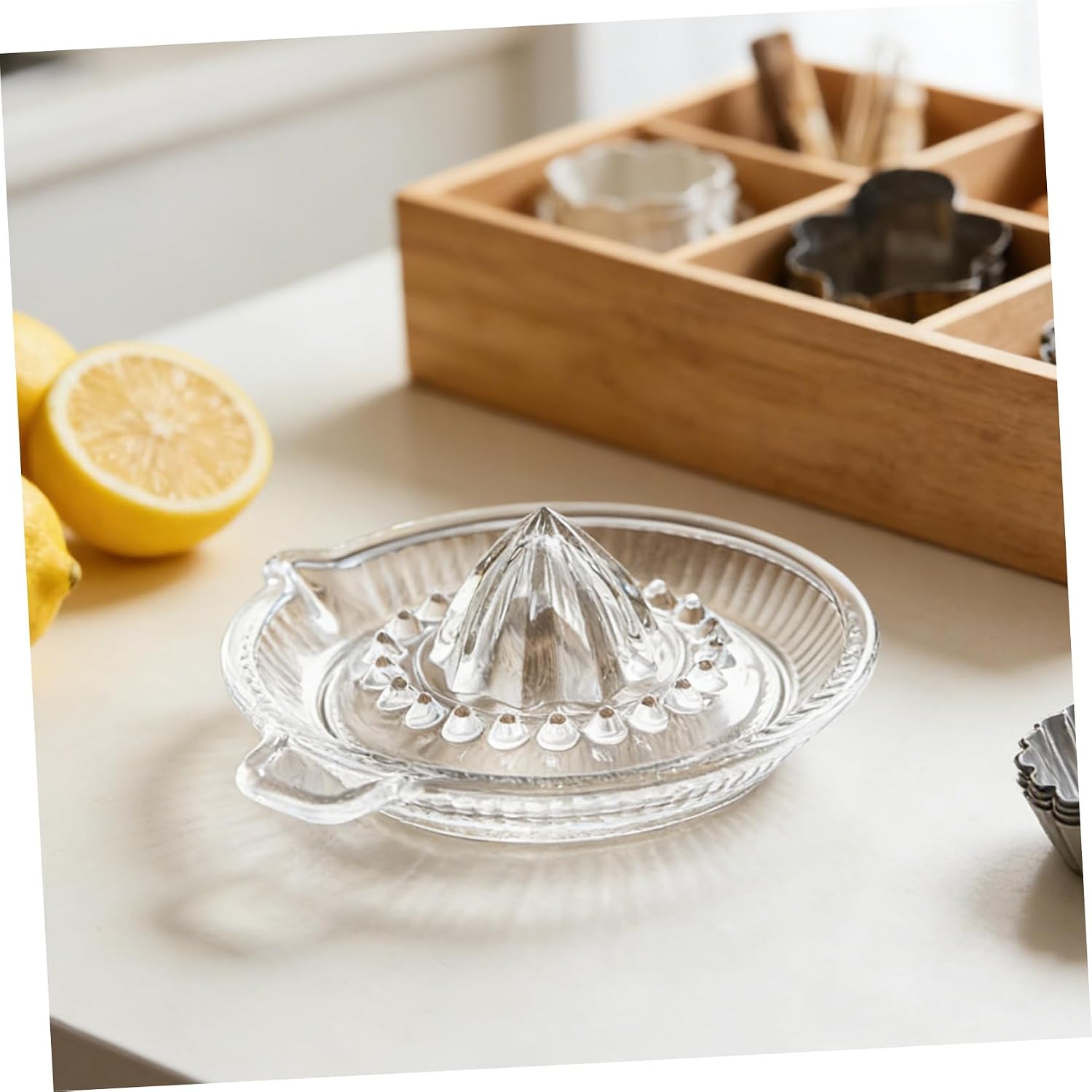 Manual Lemon Squeezer Handheld Fruit Juice Maker for Lemon Orange Citrus Glass Citrus Juicer Multi-function Manual Juicer