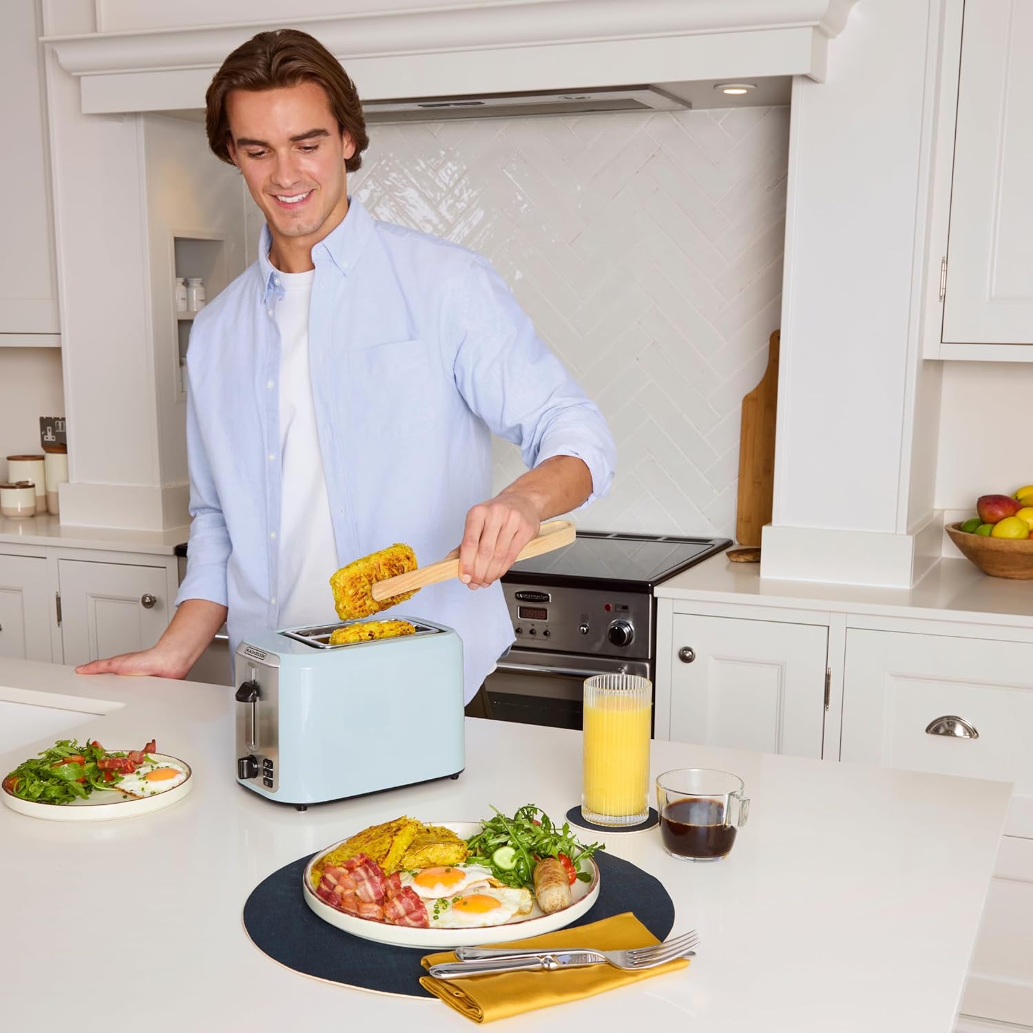 BLACK+DECKER 2-Slice Toaster, Extra-Wide Slots, 7 Shade Settings, Bagel & Frozen Functions, Removable Crumb Tray, Surf Spray Blue