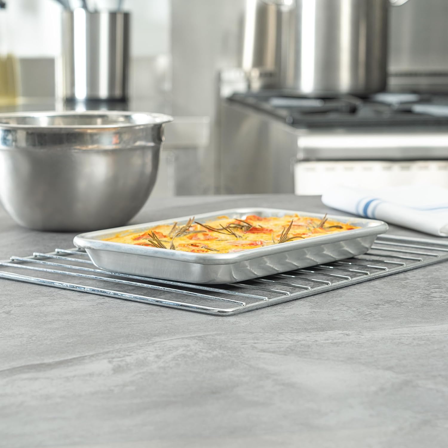 Restaurantware 1/8 Size Baking Sheet Pan 1 Count 6.5 x 9.5 Inches Silver Small Aluminum Sheet Pan, Wire Rim Baking Tray, Commercial Baking Pan for Small Batches