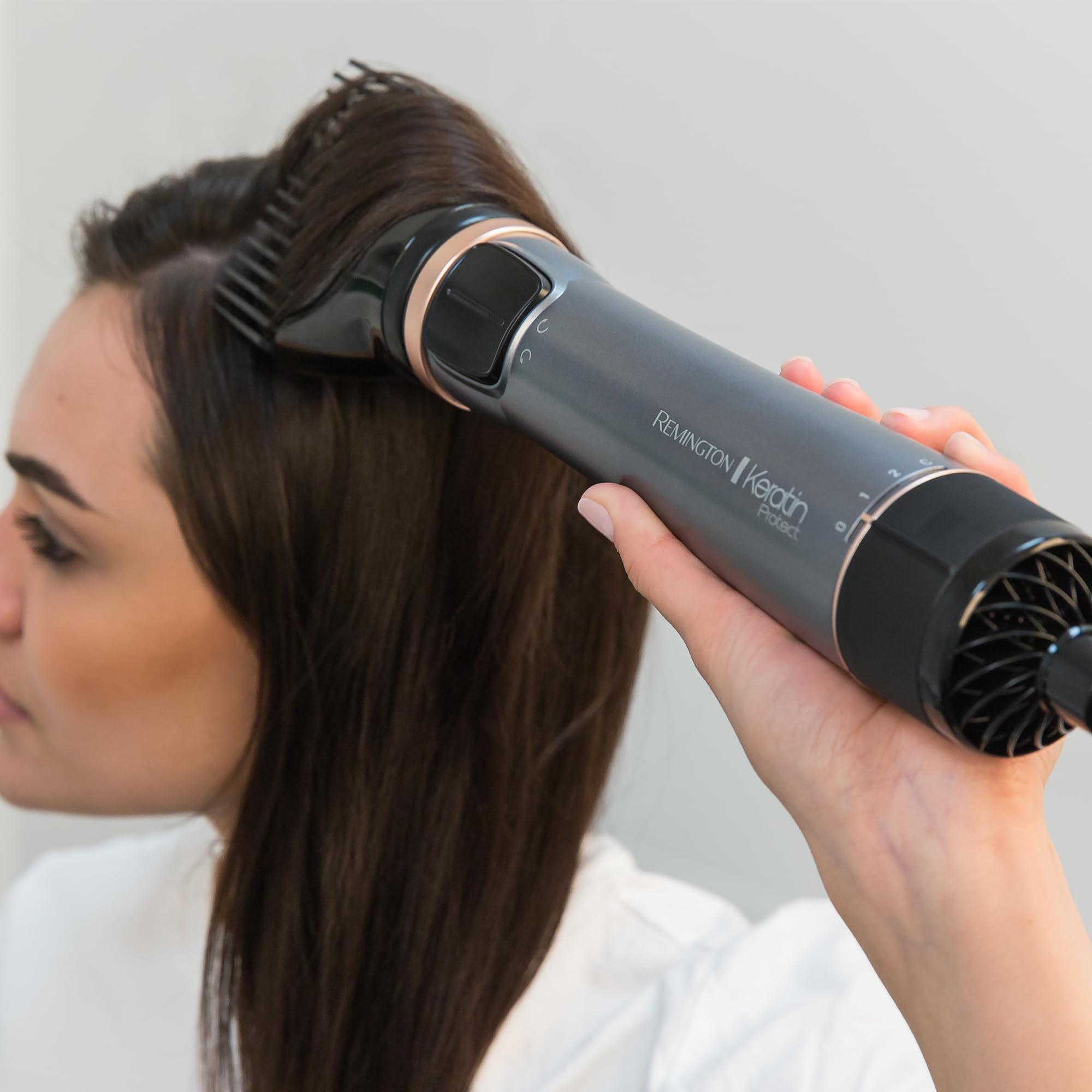 Remington Spazzola rotante per capelli, Asciugacapelli, 1000 W, Setole Morbide (40/50 mm), 2 Velocità e Temp, Rivestimento in Ceramica con Cheratina e Olio di Mandorle, Keratin Protect AS8811