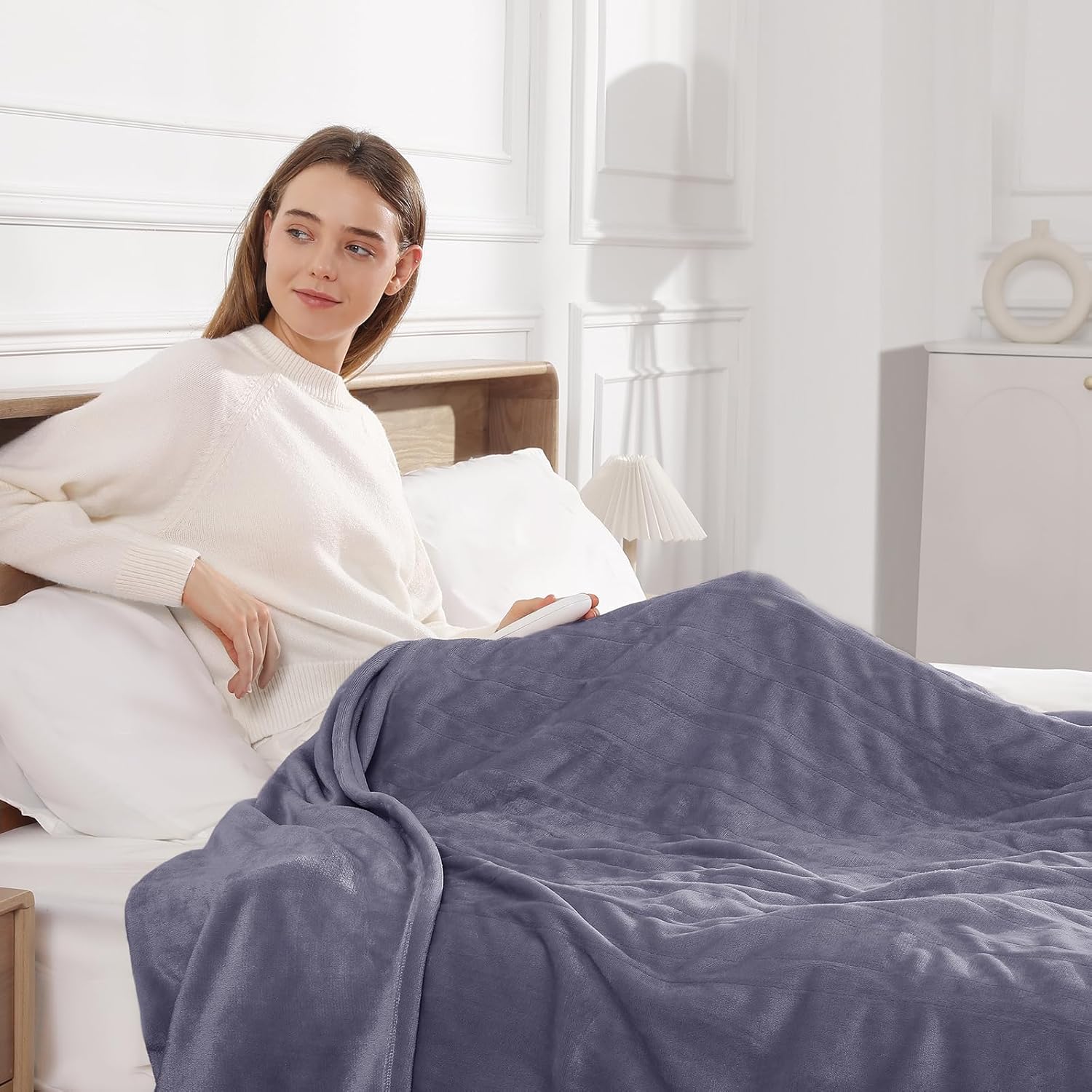 Electric Blanket Queen Heated Blanket Queen Size 84''X 90'' Soft Cozy Flannel with Dual Controller Heating Blanket of 5 Heating Level & 10 Hour Auto Off, ETL & FCC Certified, Machine Washable - Image 4