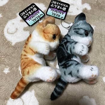 猫つまんでマスコットBC　猫　ぬいぐるみ　猫つまんで　マスコット　リアルアニマル Amazon.co.jp: 猫つまんでマスコットBC 猫つまんで マスコット