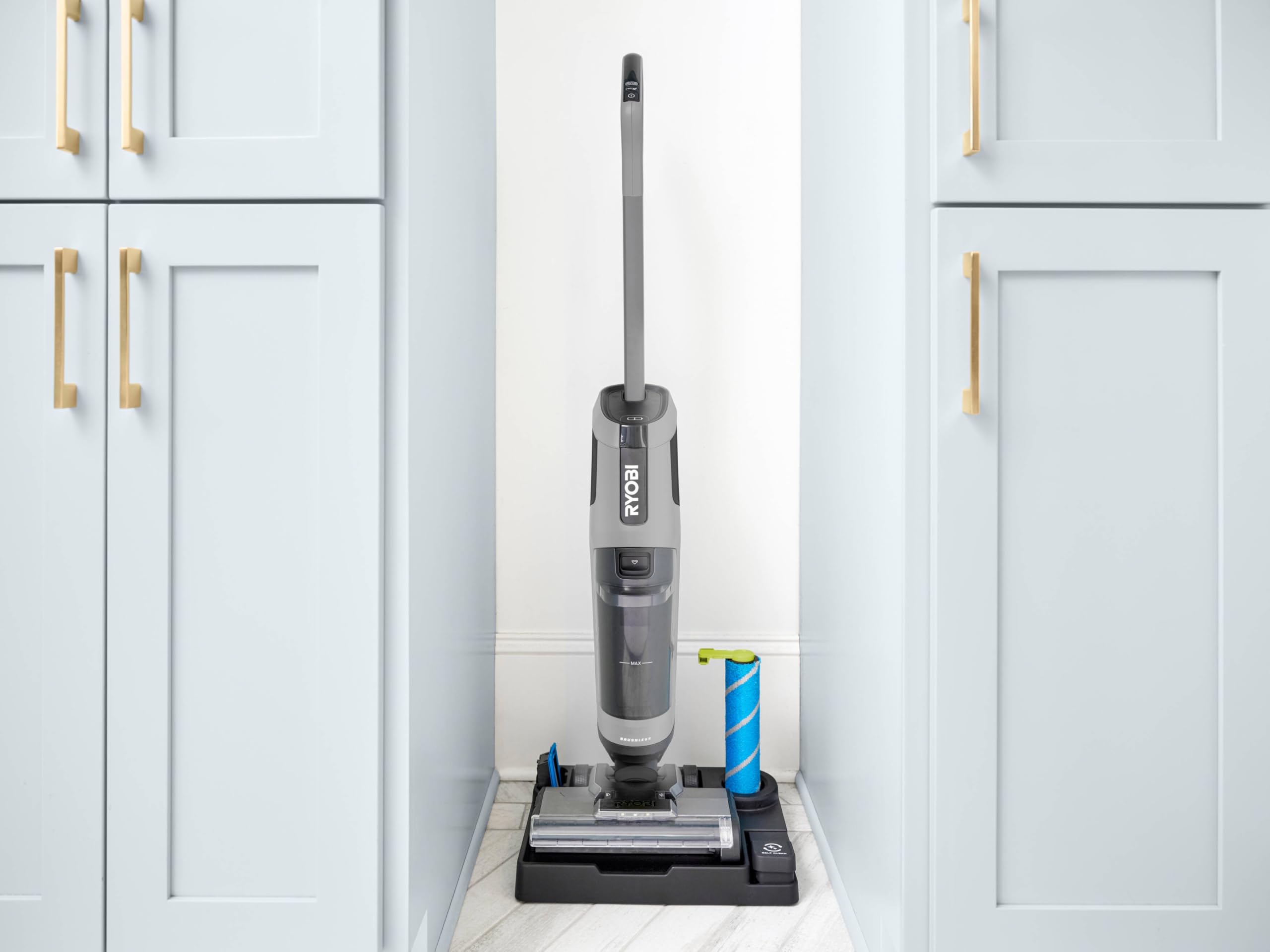 RYOBI Lavasciuga Pavimenti Senza Fili 18V 3-in-1, Doppio Serbatoio Acqua Pulita/Sporca, Motore Brushless, Batteria 4.0 Ah e Caricabatterie Inclusi, RASV18BL-1C40GL
