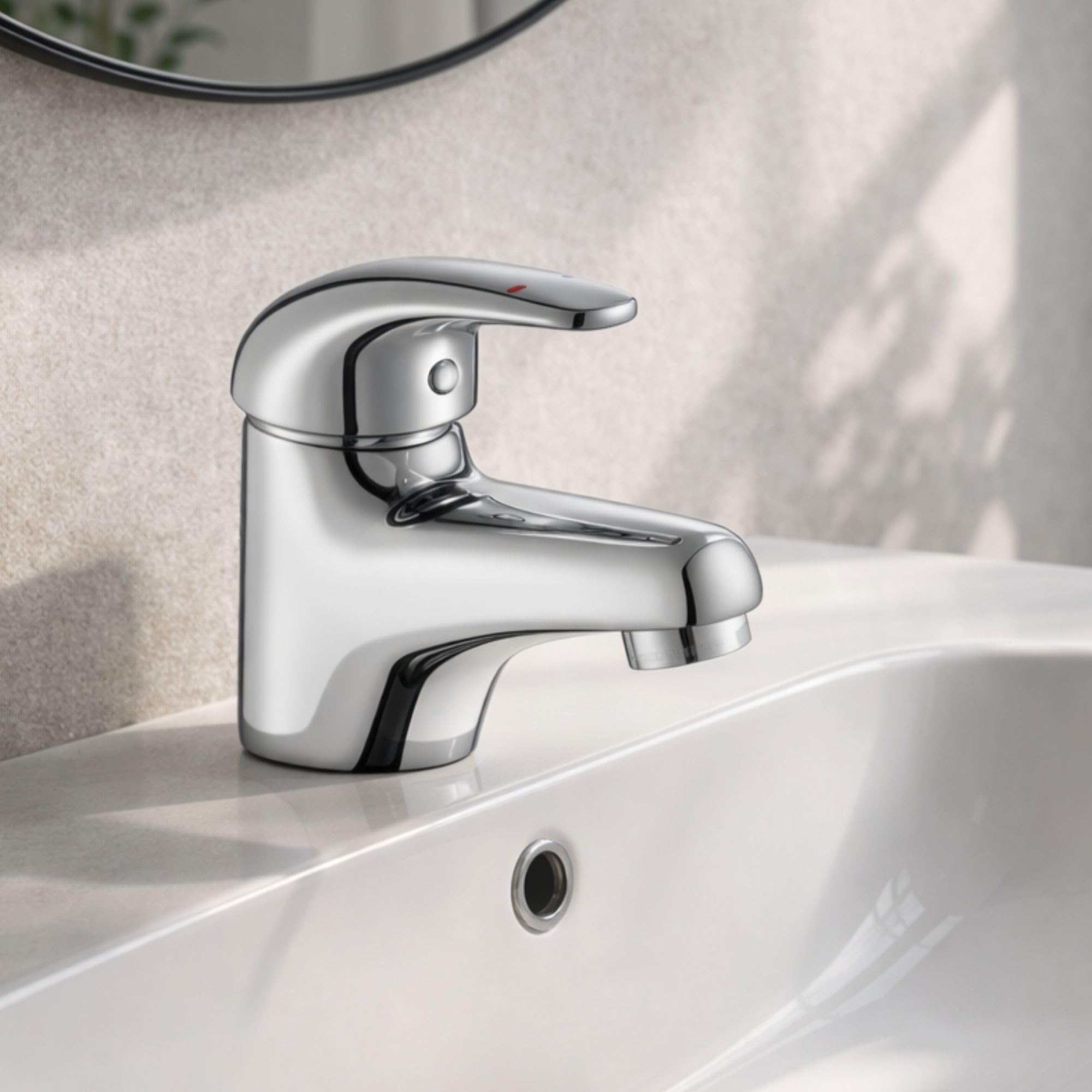 Clever Haze - Juego de mini mezclador para lavabo y ducha de baño, cromado compacto con kit de ducha de doble palanca