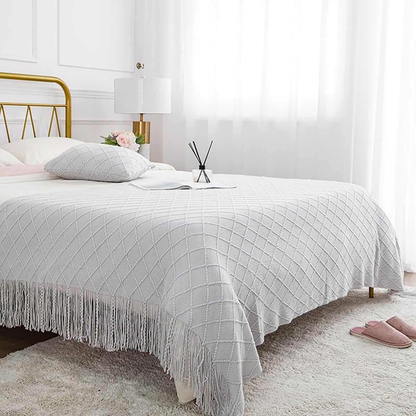 LRUPVEG Bed Runners King Size Home Decoration Blanket Cozy Soft Chunky Cable Knit Tassel Jacquard Knitted Blanket Hotel Bedroom Bedding(Light gray,130 * 260cm)
