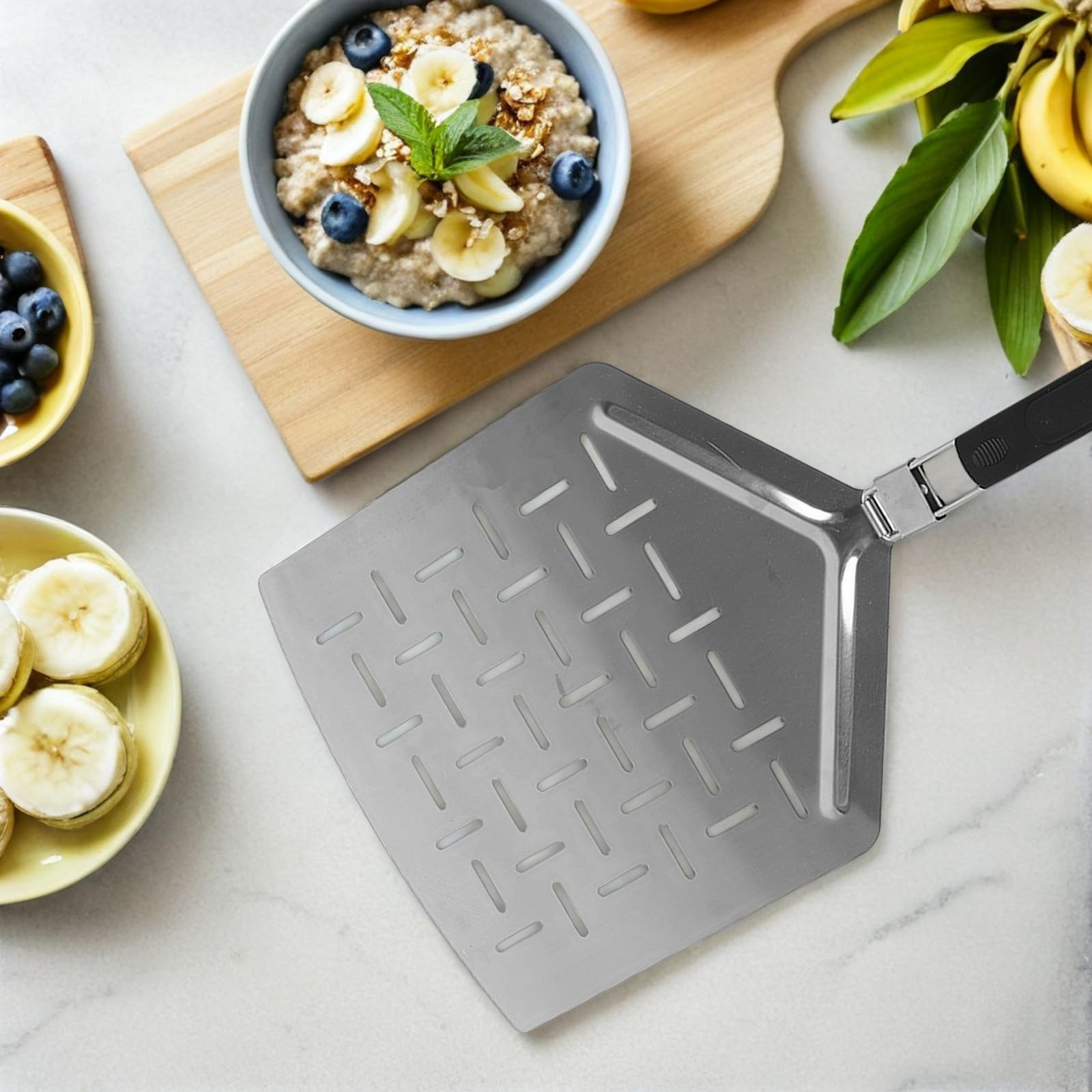 Toyvian Klappbarer Perforierter Pizzaschieber aus Edelstahl mit Rutschfestem Griff Multifunktionale Pizzaschaufel für Selbstgebackenes Brot Praktisches Outdoor backzubehör