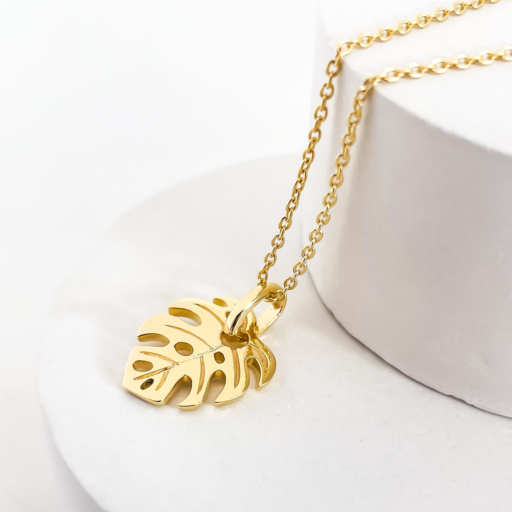 Mary & Jules Halskette Damen Monstera aus recyceltem 925 Sterling Silber - Kette Damen mit Blatt Anhänger, für Frauen & Mädchen, eleganter, alltagstauglicher Schmuck, trendige Geschenkidee