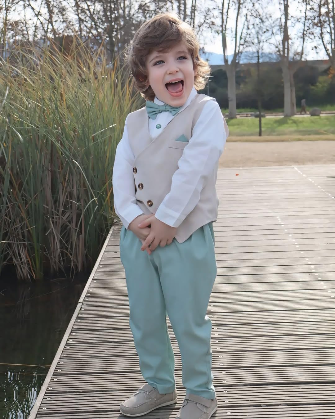 Volunboy Ensemble Costume Bébé Garçon Gentilhomme, Costumes Mariage Gilet Chemise Pantalon avec Noeud Papillon