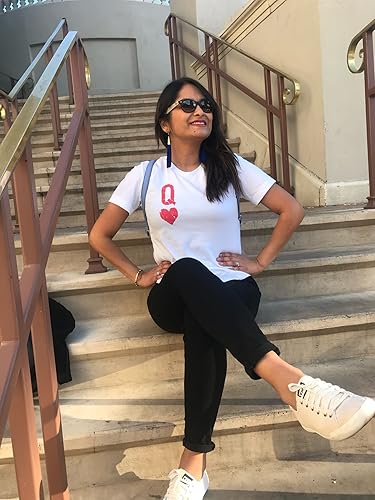 Miniatura 3 de FabCreates Queen of Hearts Distressed T-Shirt - Classic Short Sleeve & Crewneck - Unisex Graphic Fitted T-Shirts