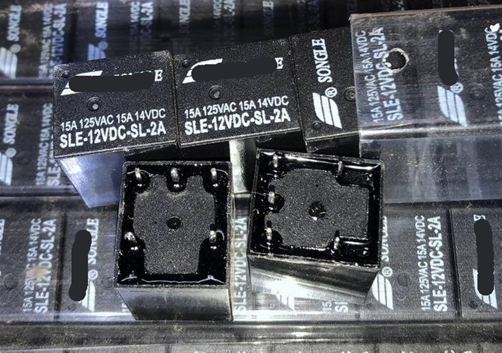 Relais SLE-12VDC-SL-2A pour réparer une carte électronique défectueuse 15A