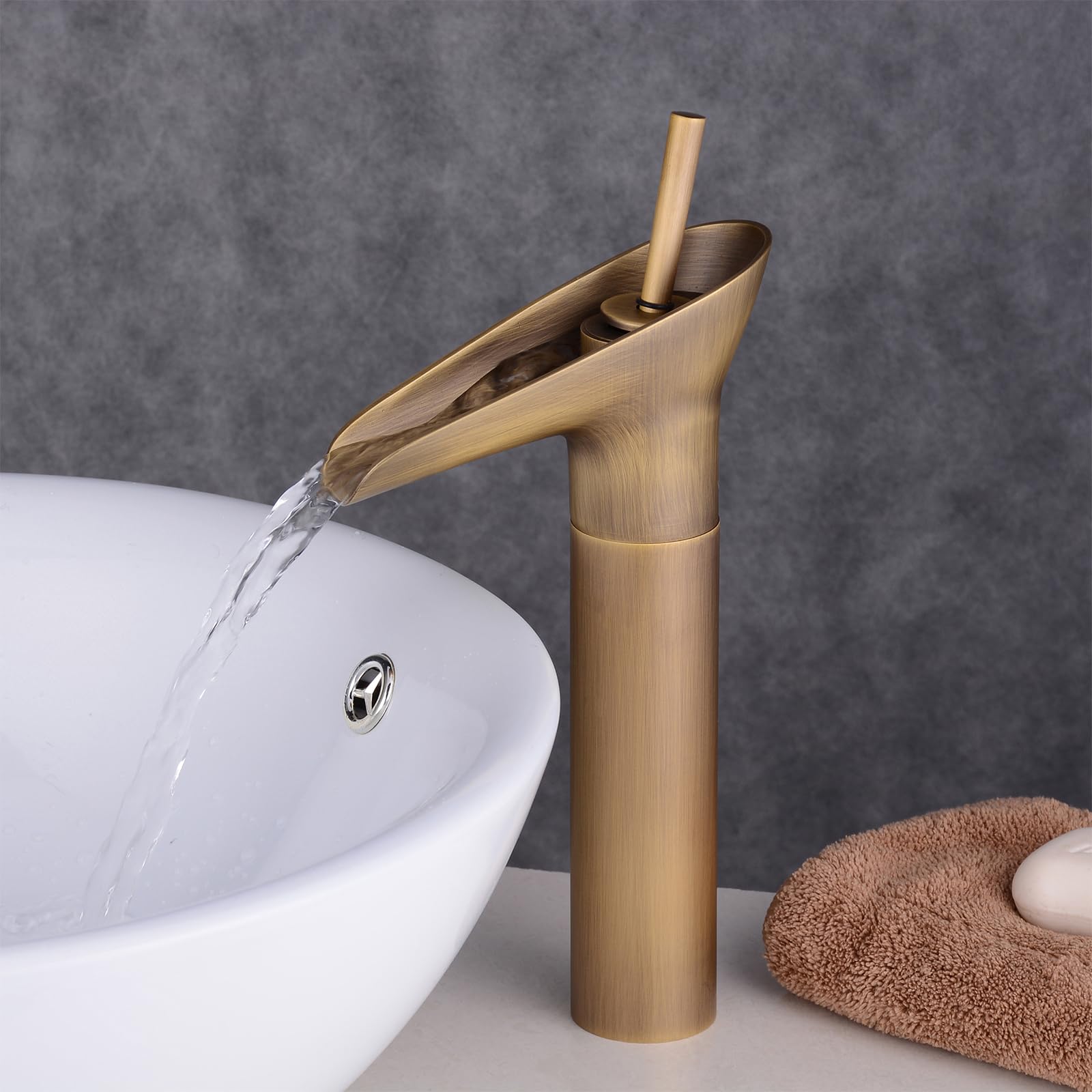 Robinet mitigeur à jet cascade et levier unique pour lavabo de salle de bains (haut)