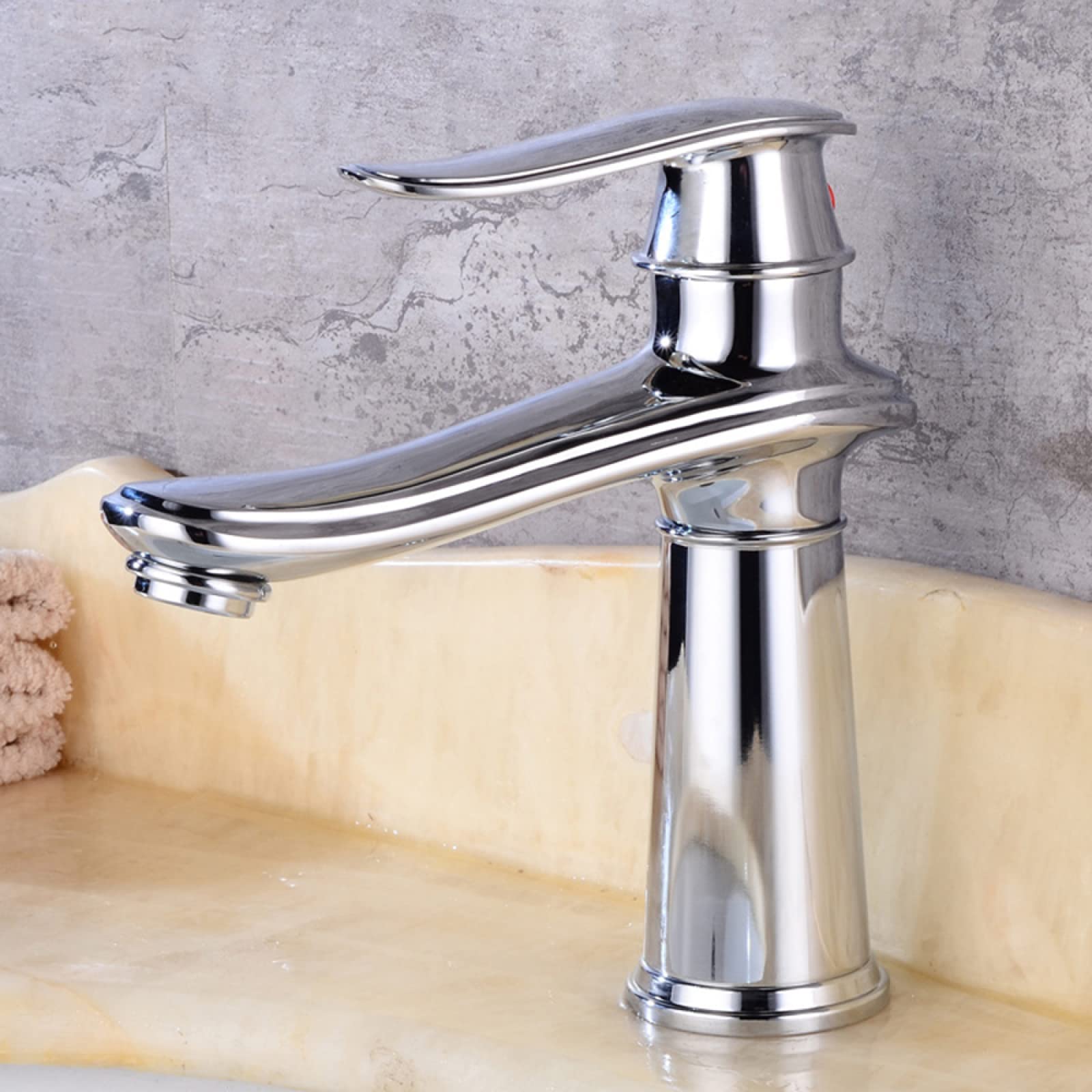 SOHNVWTGD Vintage Antique Brass Bathroom Faucet Single Handle Basin Mixer Tap for Hot and Cold Water Single Hole V intage Sink Faucet Gold Short Faucet