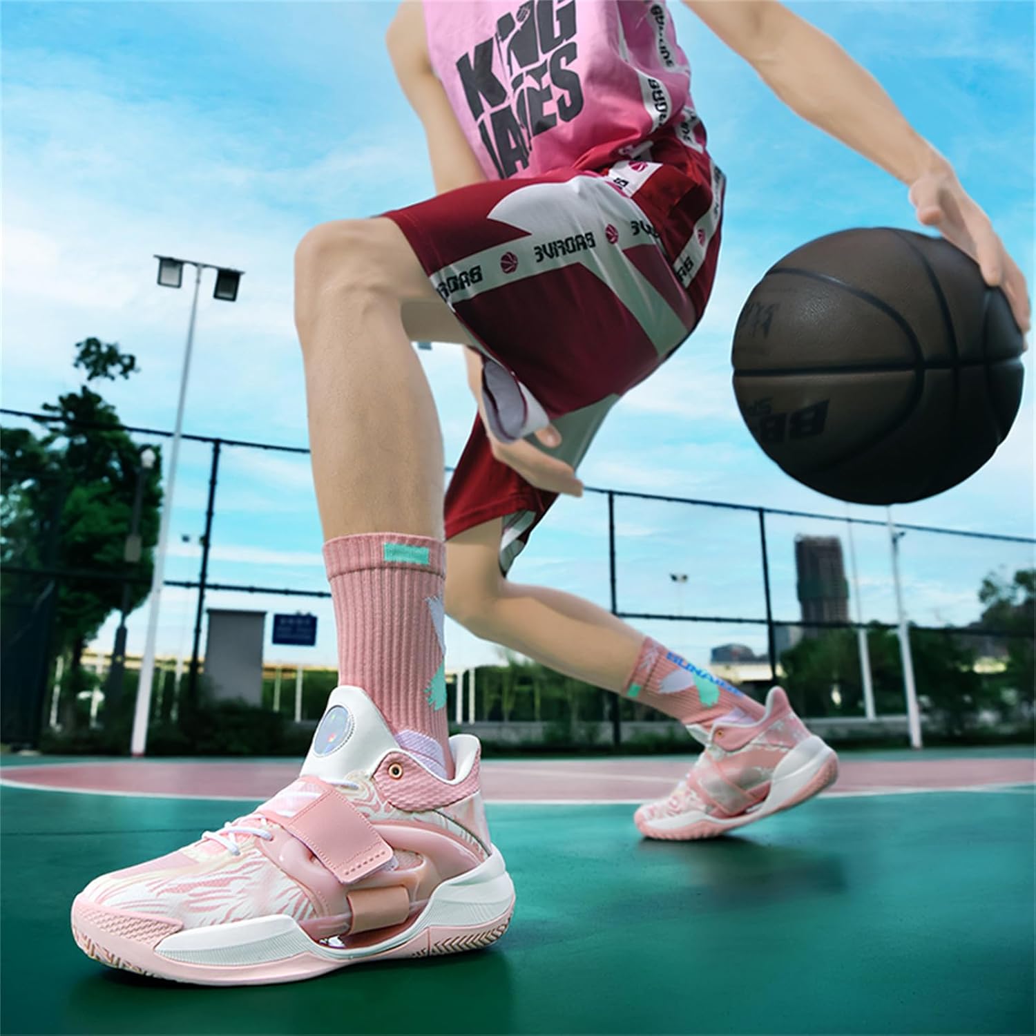 Unisex Fashion Breathable Mesh Lace Up High Top Basketball Shoes Lightweight Non-Slip Outdoor Athletic Tennis Sneakers Classic Volleyball Baseball Sport Shoes
