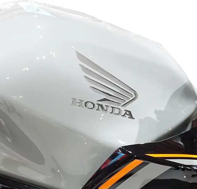 Adesivi Honda 3D cromati con licenza ufficiale - Stemmi per moto labelbike