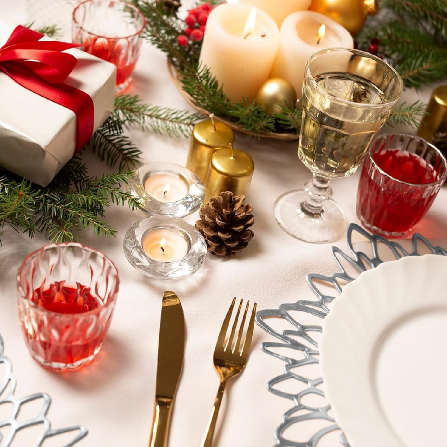 Herda 12pcs Christmas Placemats Charger Plates Silver,Round Vinyl Place Mats Set of 12,Christmas Table Mats Chargers, Silver Doily Chargers Leaf Placemats, Holiday, Wedding Table Decor