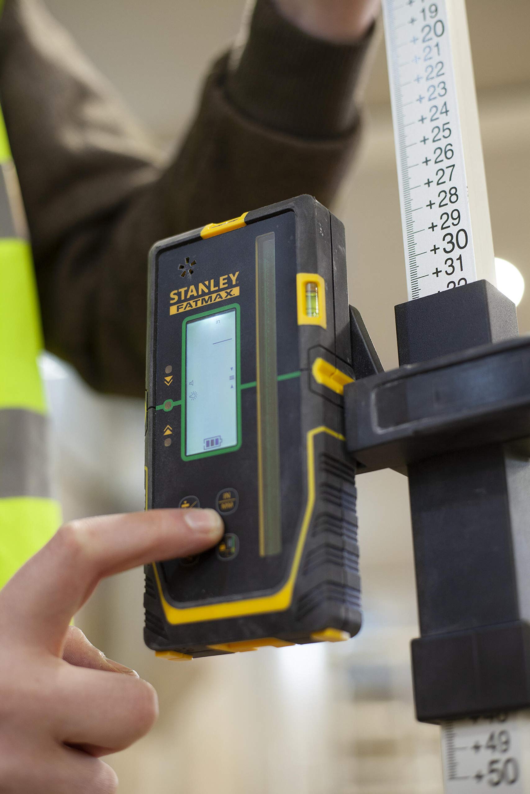 STANLEY FMHT77653-0 FatMax Rotante (per Laser Verde, Ampio Campo di Lavoro: Ø 600 m, Raggio 300 m, 2 Livelli di precisione, Finestra Ricevitore Extra Large, Nero/Giallo, Radius