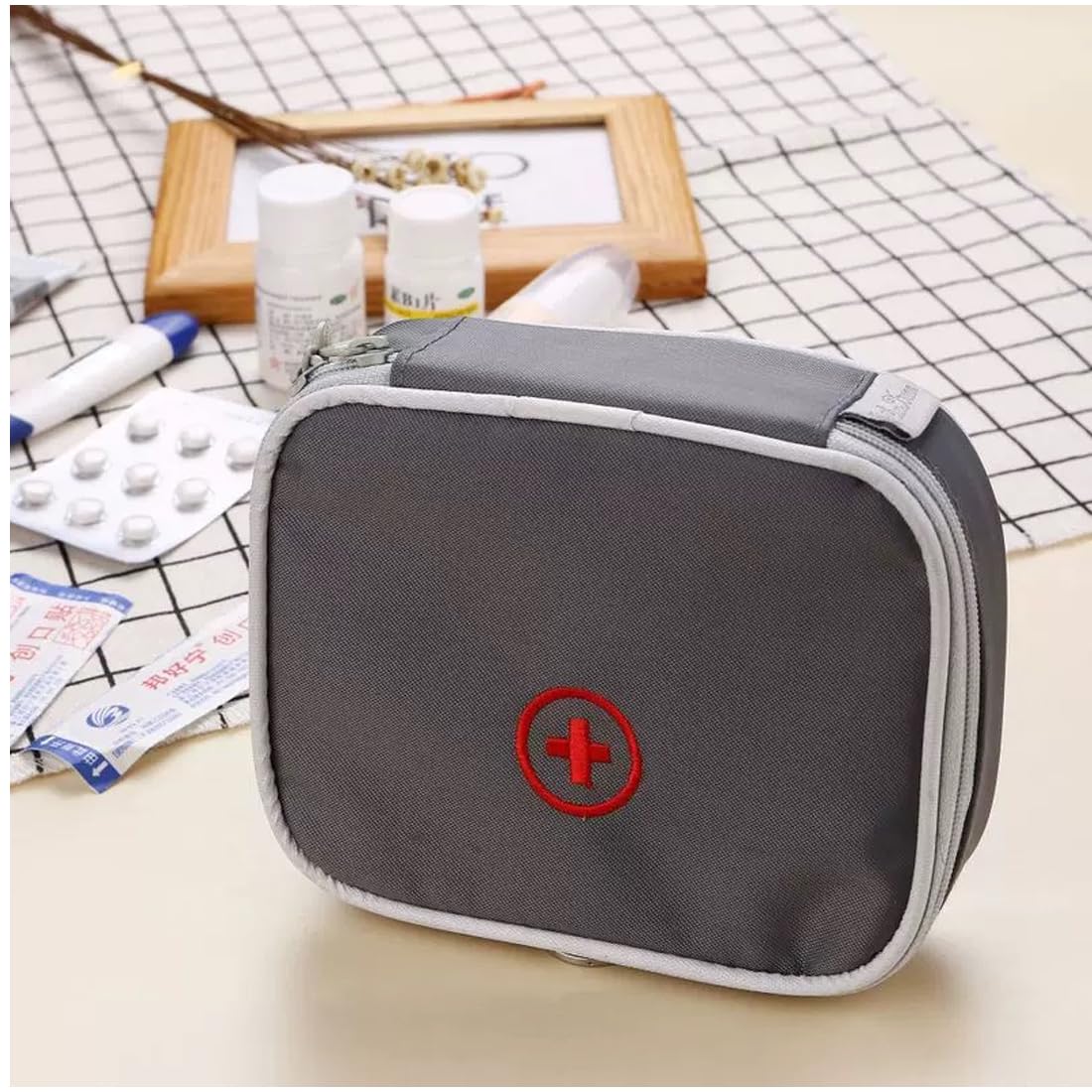 IKOPFLN 1 PCS Kit de Primeros Auxilios vacío, Kit de Primeros Auxilios para Viajar, Set de Primeros Auxilios para Actividades al Aire Libre, Bolsa de Almacenamiento médica, Kit de Emergencia