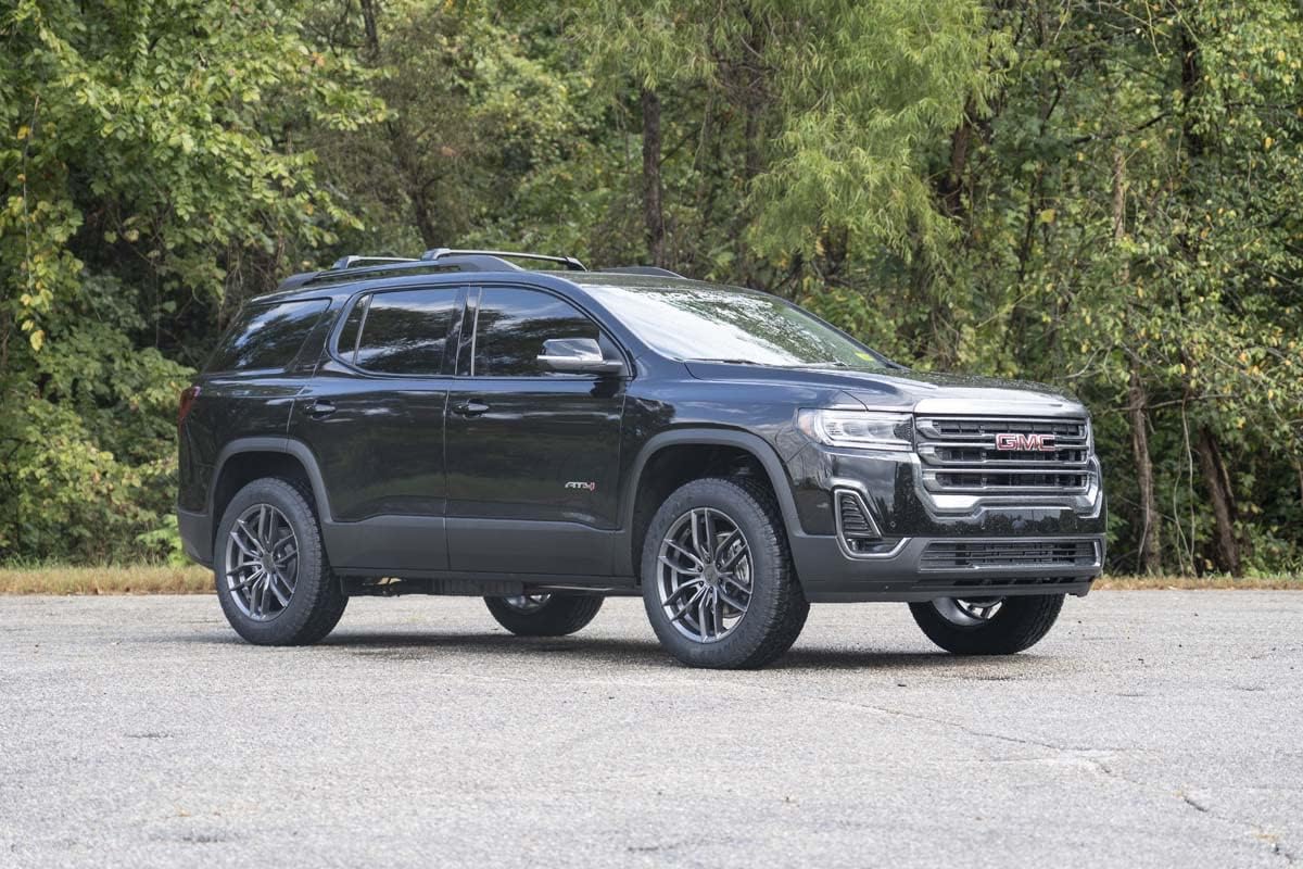 Rough Country 1.5" Lift Kit w/N3 Struts for 2017-2023 GMC Acadia - 110031A