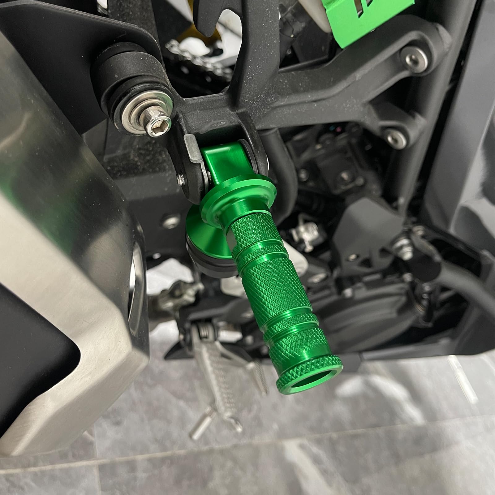 Amazon | バイク用リアタンデムステップ スライダー ZX-25R/SE(20-24