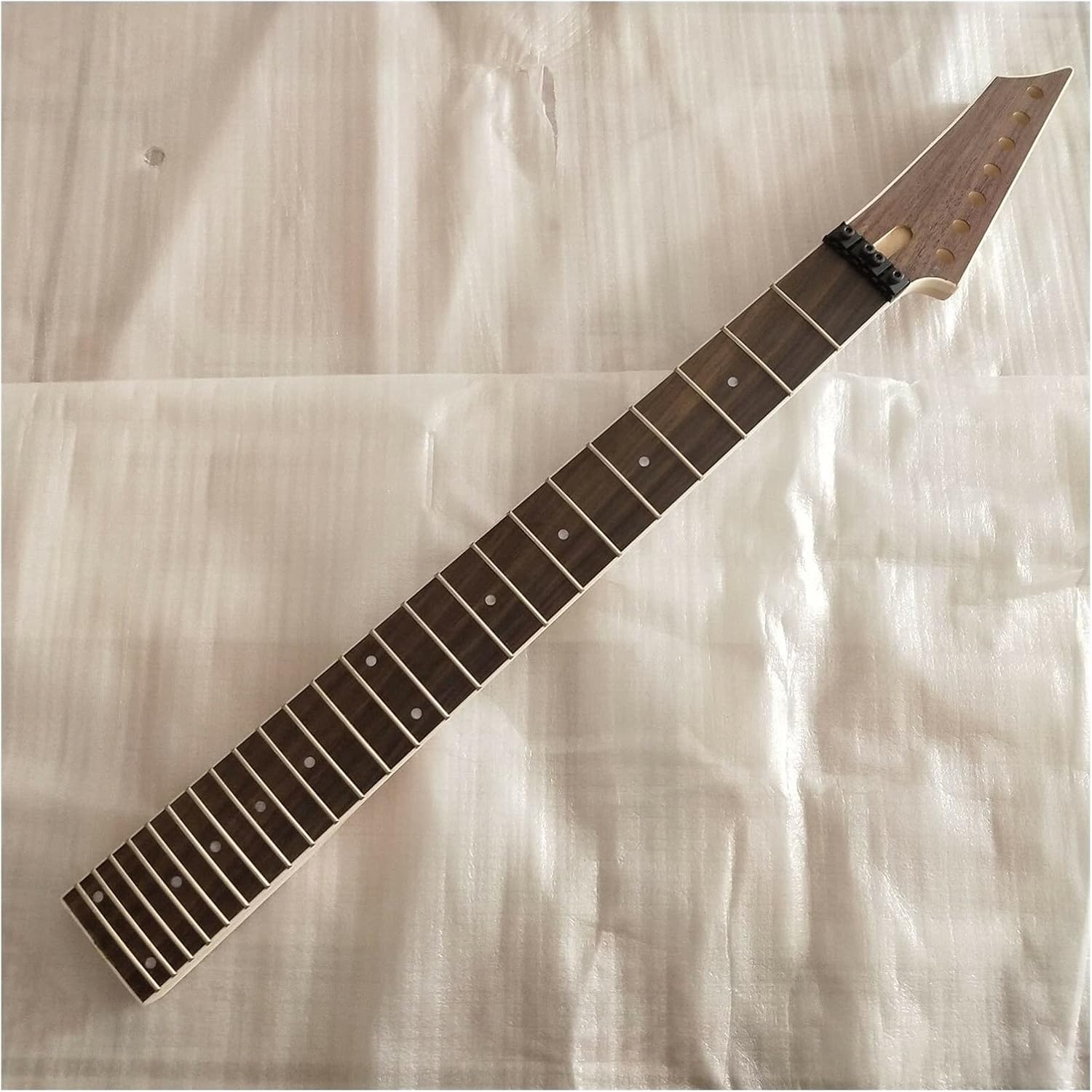 LYNLYN Guitar Neck Unfinished Maple 24 Frets 7 Strings