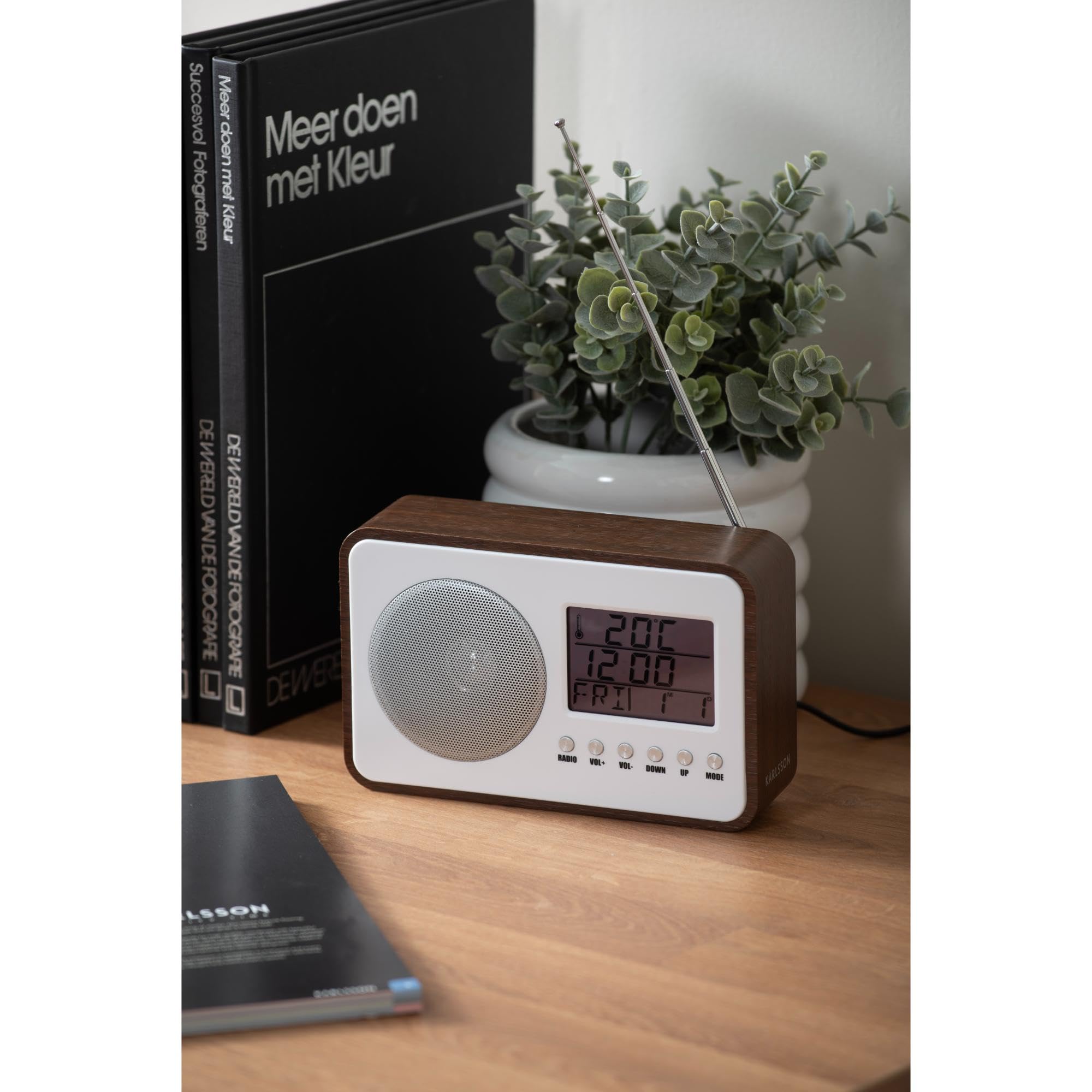 Karlsson - Reloj despertador con radio FM retro