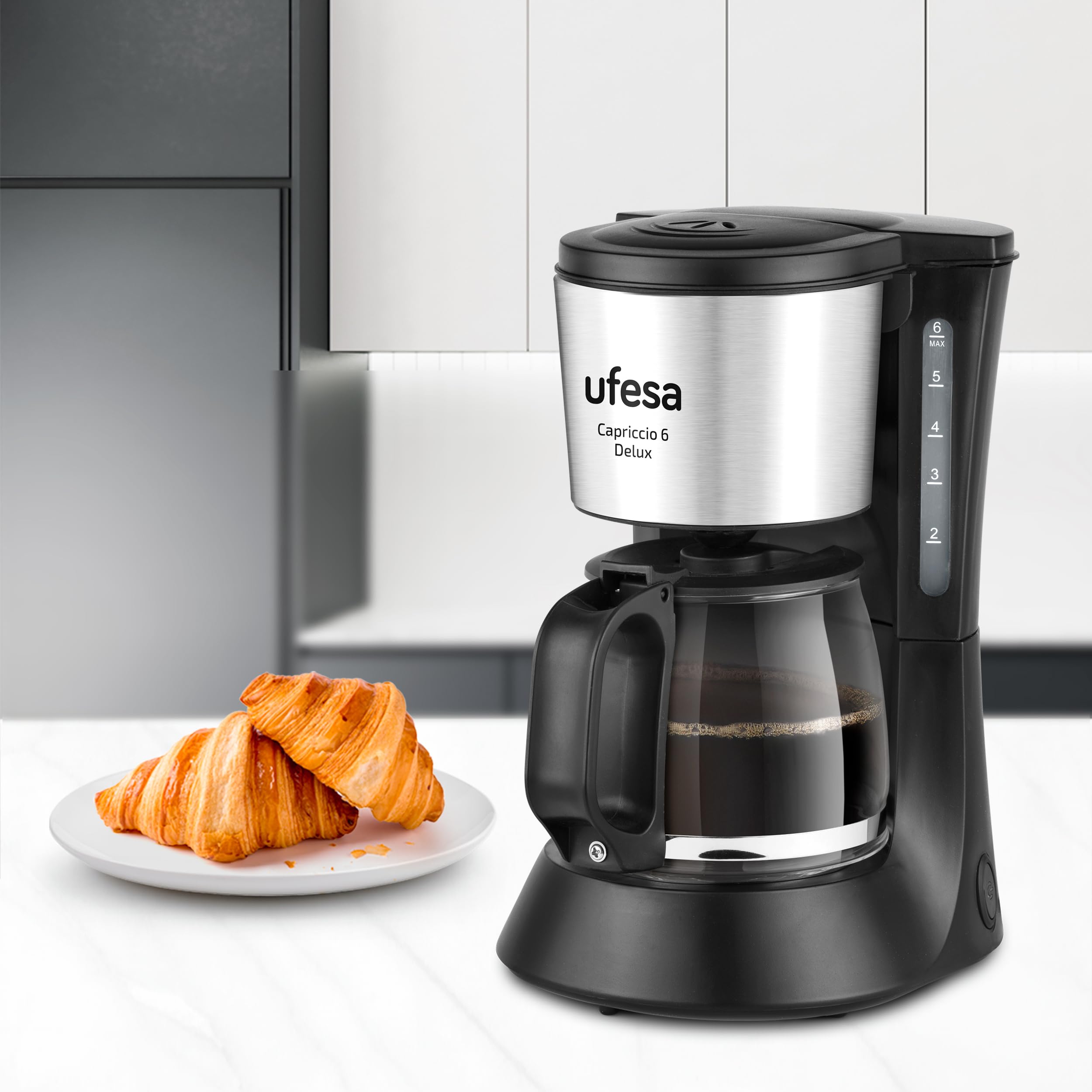 Ufesa CG7115 Capriccio 6 Delux Macchina Caffè Americano, 6 tazze, 600W, Brocca 0,6 L, Filtro Permanente, Piastra Riscaldante Antiaderente, Sistema Salvagoccia, Auto Stop, Finiture in Acciaio Inox