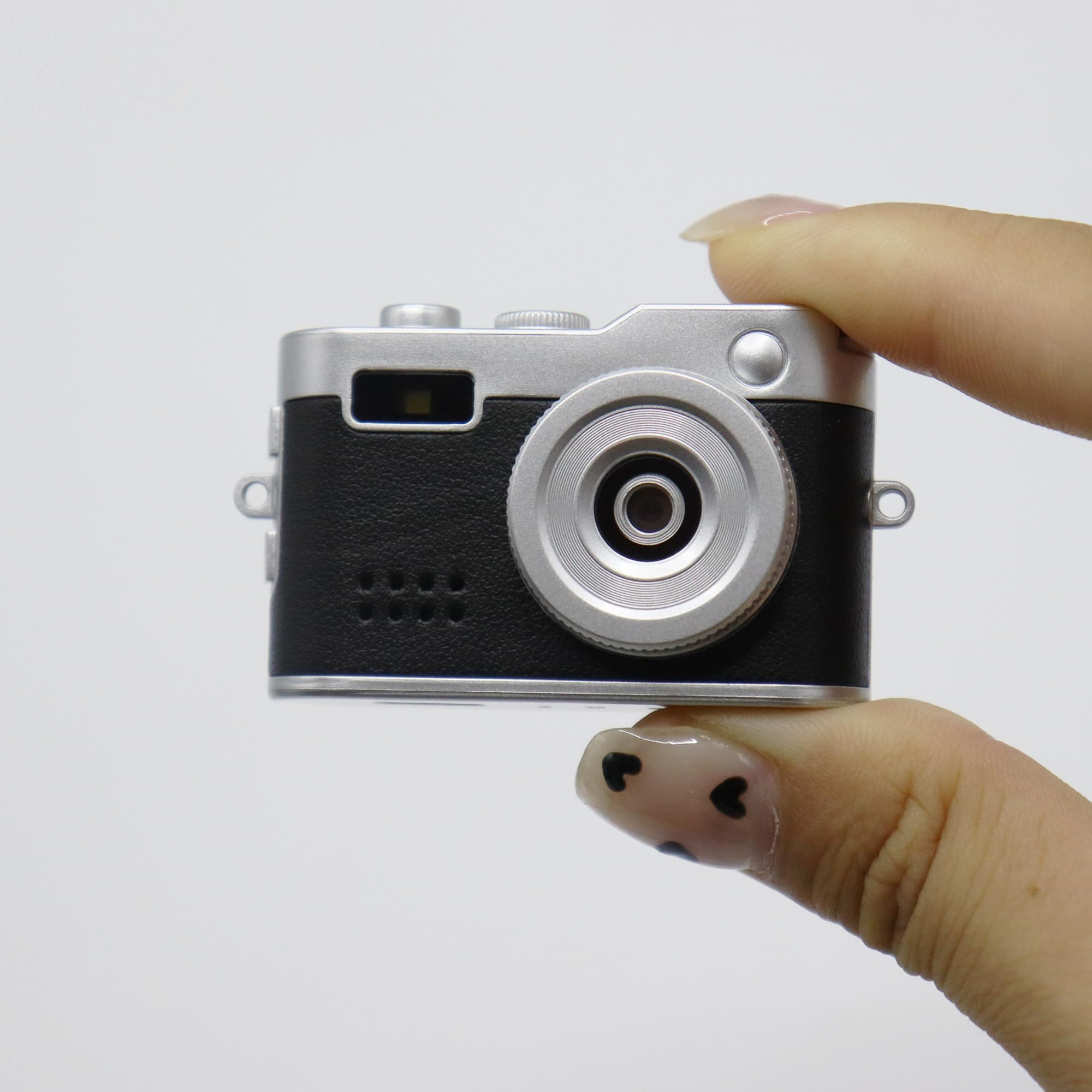 Retro Cartoon Leather Mini Camera with 0.96" Screen - 1080P Video, Built-in 16GB Storage, Type-C for Phone/PC File Access, Gift Packaging (Black)