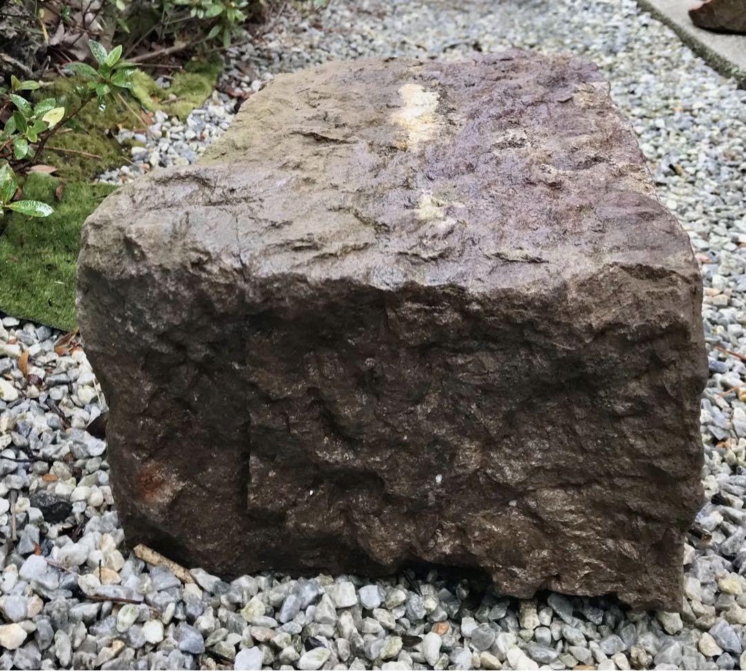 Amazon.co.jp: 天然自然石 台石 飾り台石 盆栽台 オブジェ 庭石 置物