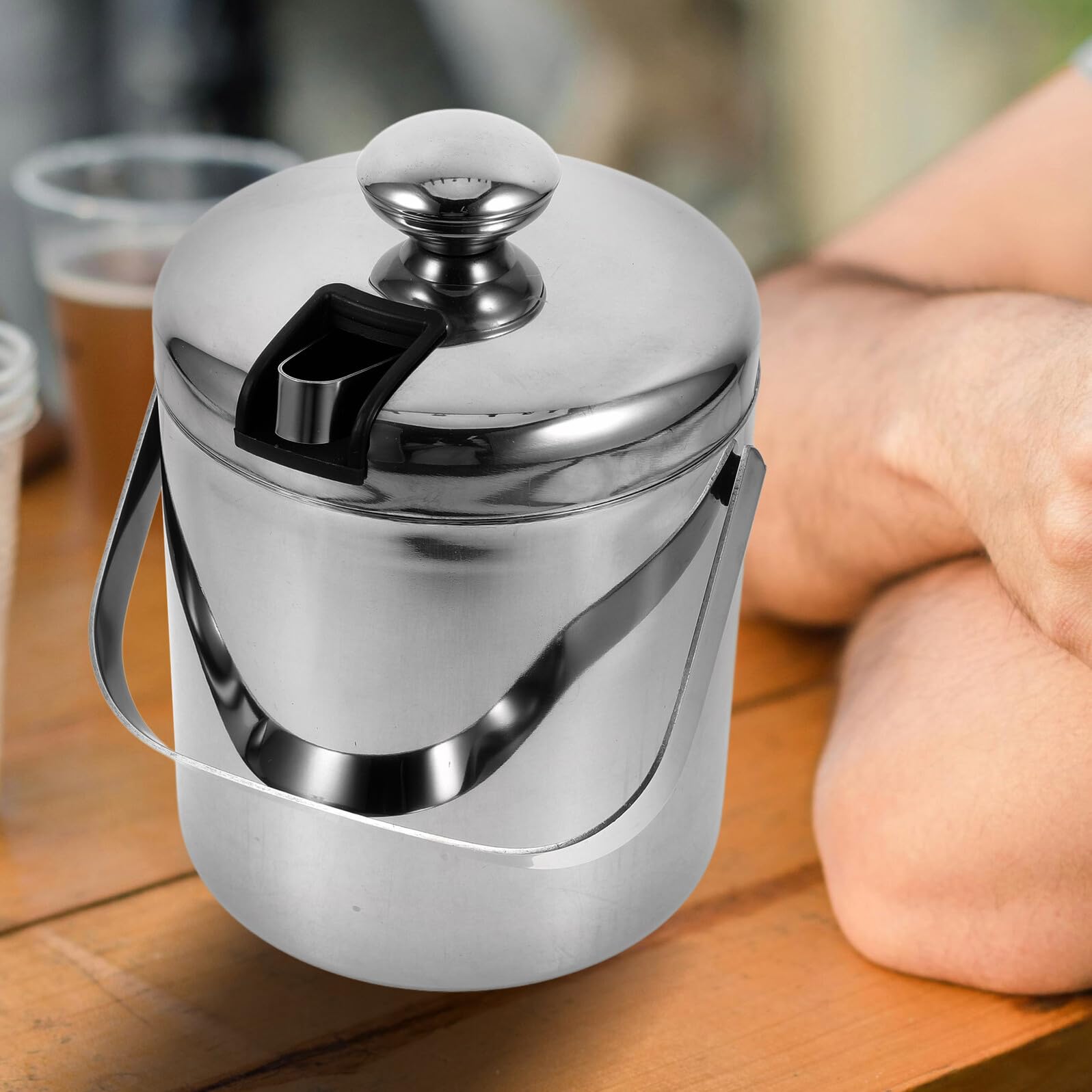 Seau à Glace Acier Inoxydable Double Paroi avec Couvercle et Filtre Seau à Glaçons Renforcé pour Bar Isolation Thermique et Résistance Aux Rayures pour Vin et Boissons
