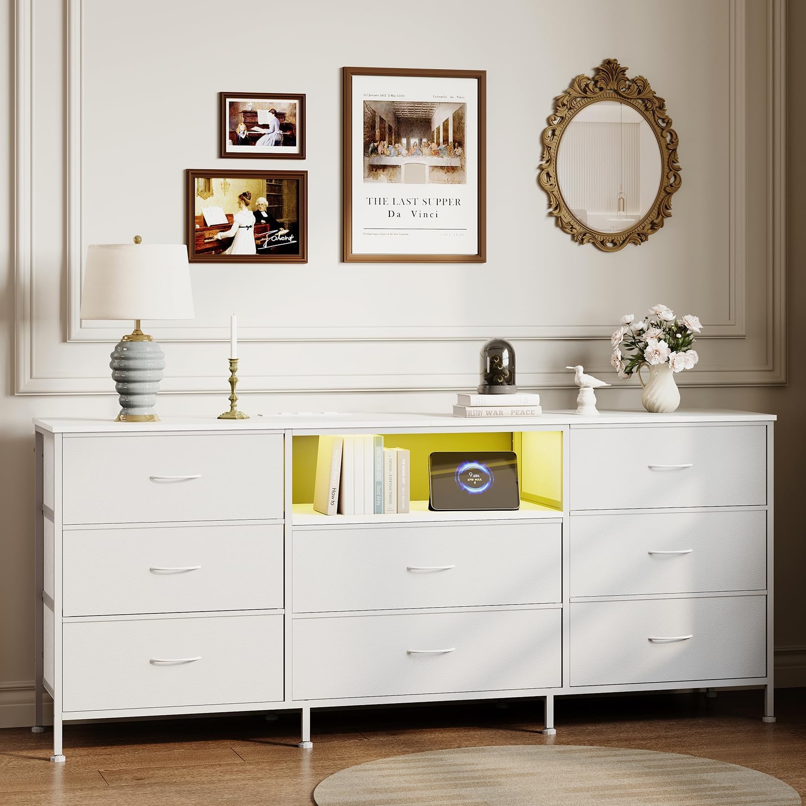 Garvee Modernes LED TV Sideboard mit 8 Schubladen – Stabiler Stahlrahmen & Spanplatte – Viel Stauraum – Für Wohnzimmer & Schlafzimmer – Weiß – Maße: 160x35x68cm – Kontinent