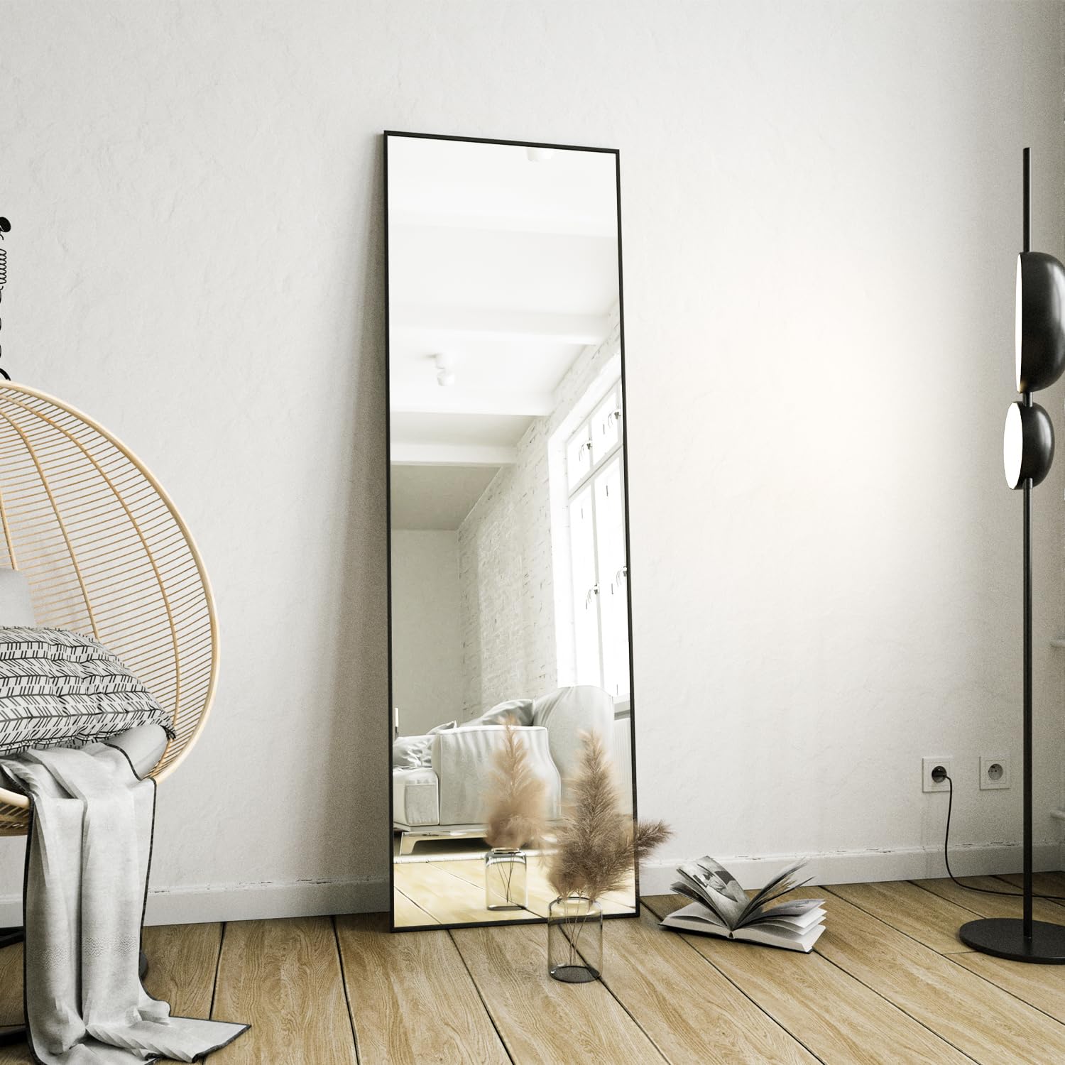 Koonmi Espejo de cuerpo entero, Espejo de pared de 41x127cm con 2 ganchos colgantes ajustables en altura, Espejo colgante con marco de aleación de aluminio para vestidor y dormitorio, Negro