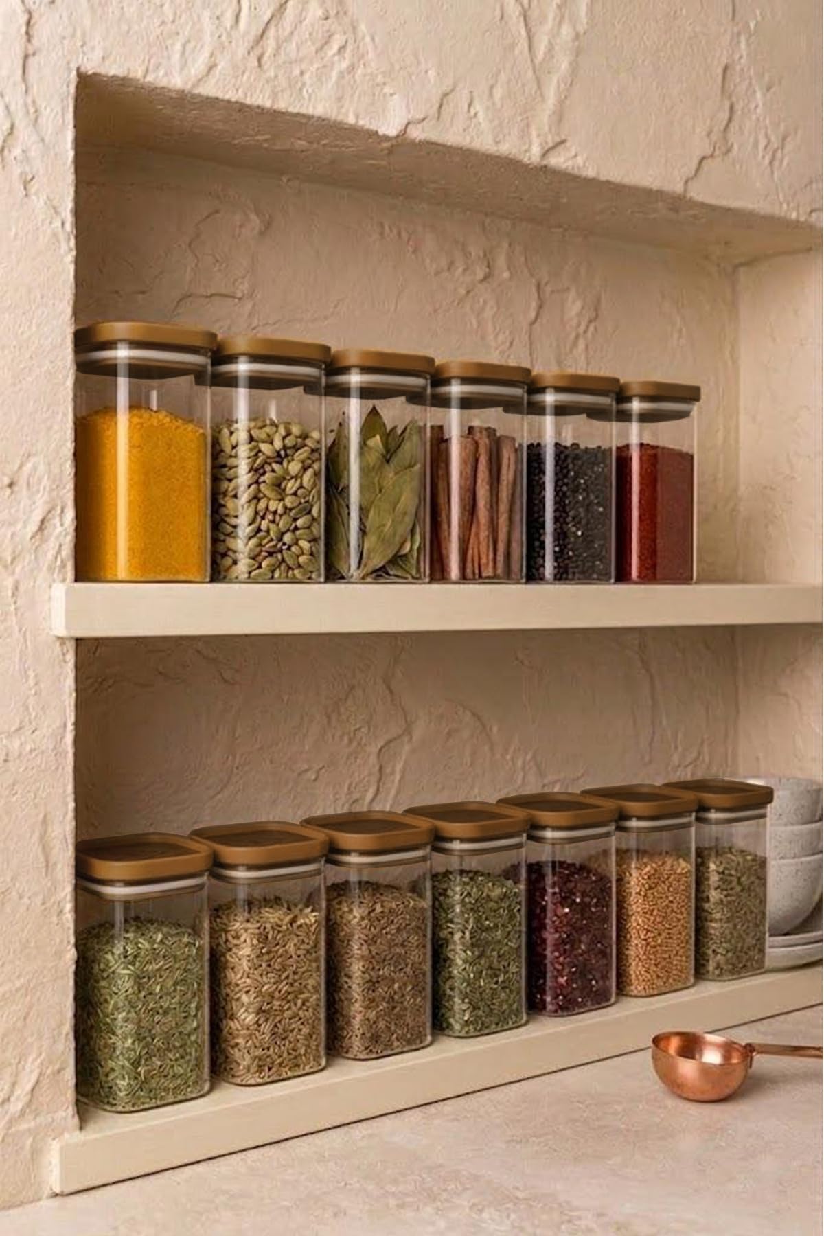 12er Gewürzdosen Set 350 ml mit Luftdichtem Deckel und Etiketten – Transparente Acryl Gewürzbehälter in Akazienholz-Optik – Vorratsdosen für Gewürze, Tee, Kaffee und Lebensmittel