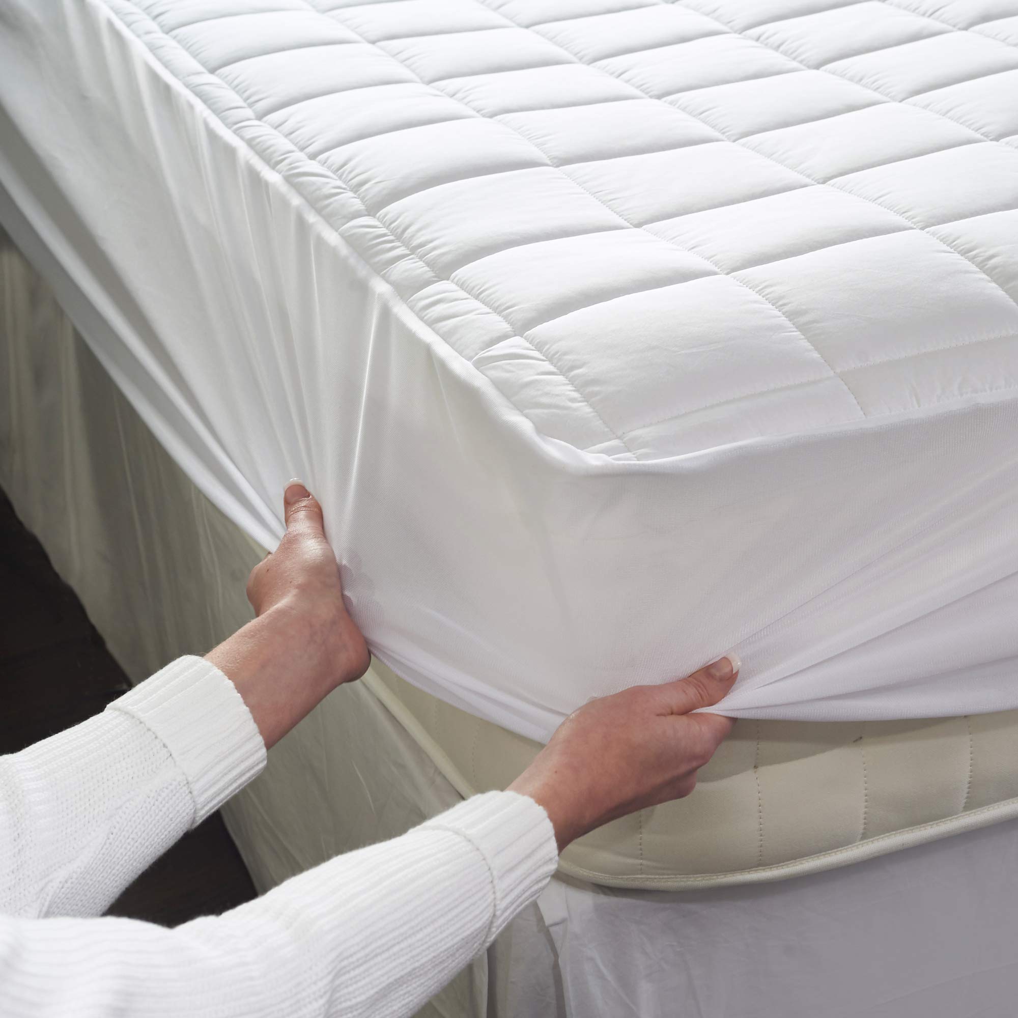 Dreamland Intelliheat Boutique Hotel 200 Thread Count Cotton Heated  Mattress Protector, 16442, Electric Blanket, Size Superking 200 X 180 Cm,  Elasticated Skirt Fits Up To 38Cm Depth Mattress : Amazon.co.uk: Home u0026  Kitchen