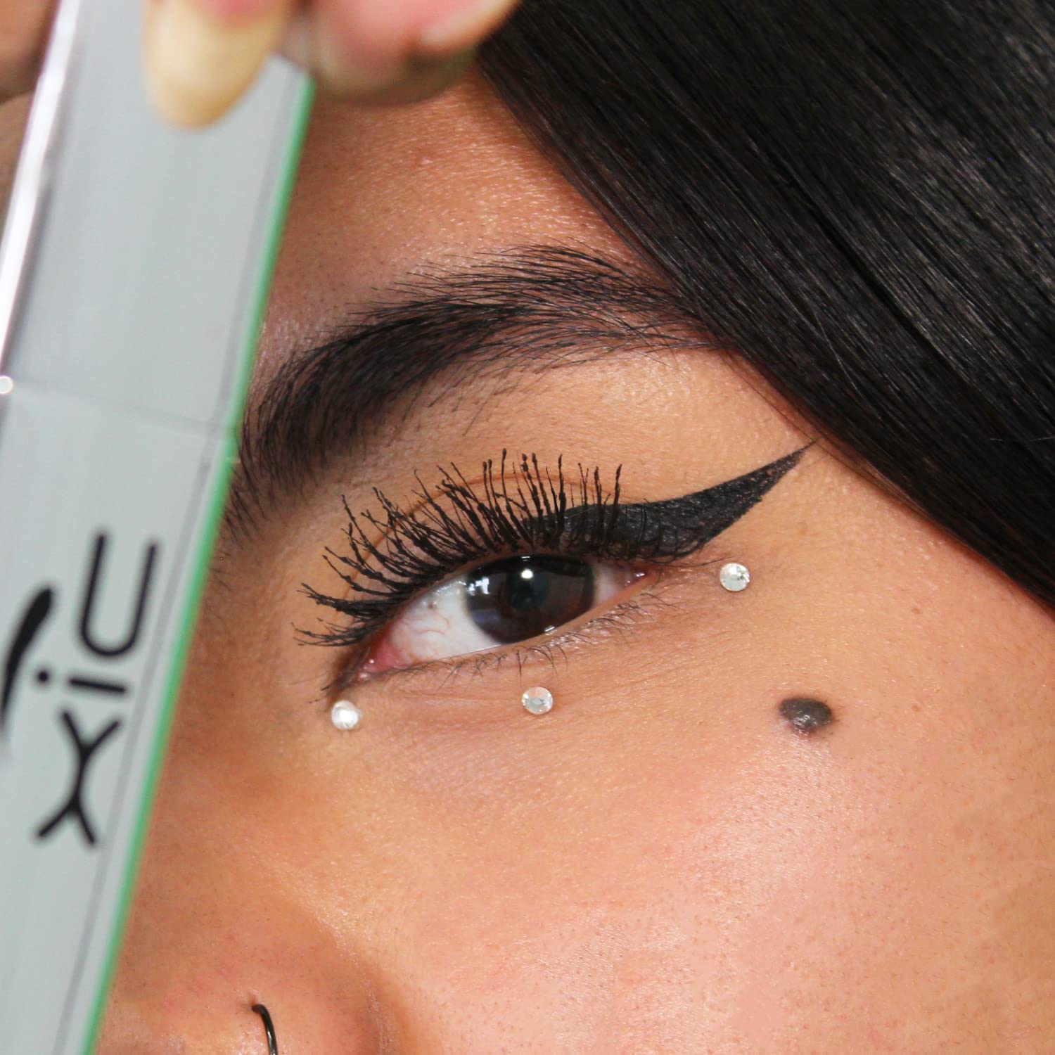 XiC Glam. Liquid Eyeliner, Intense Black Color, Waterproof and with Ultra Fine Brush. XiC Sexy Black Eyeliner, 0.24 fl oz.