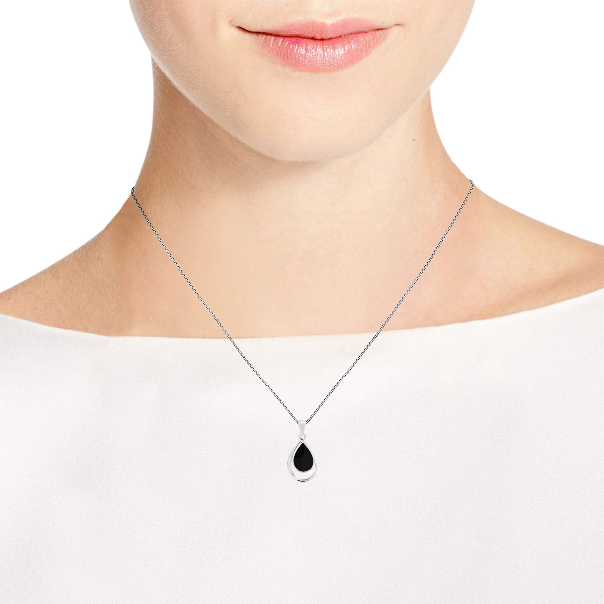 AeraVida Collana classica con ciondolo a goccia in argento Sterling 925 con onice nera simulata | collana minimalista da donna | regalo di anniversario da indossare tutti i giorni