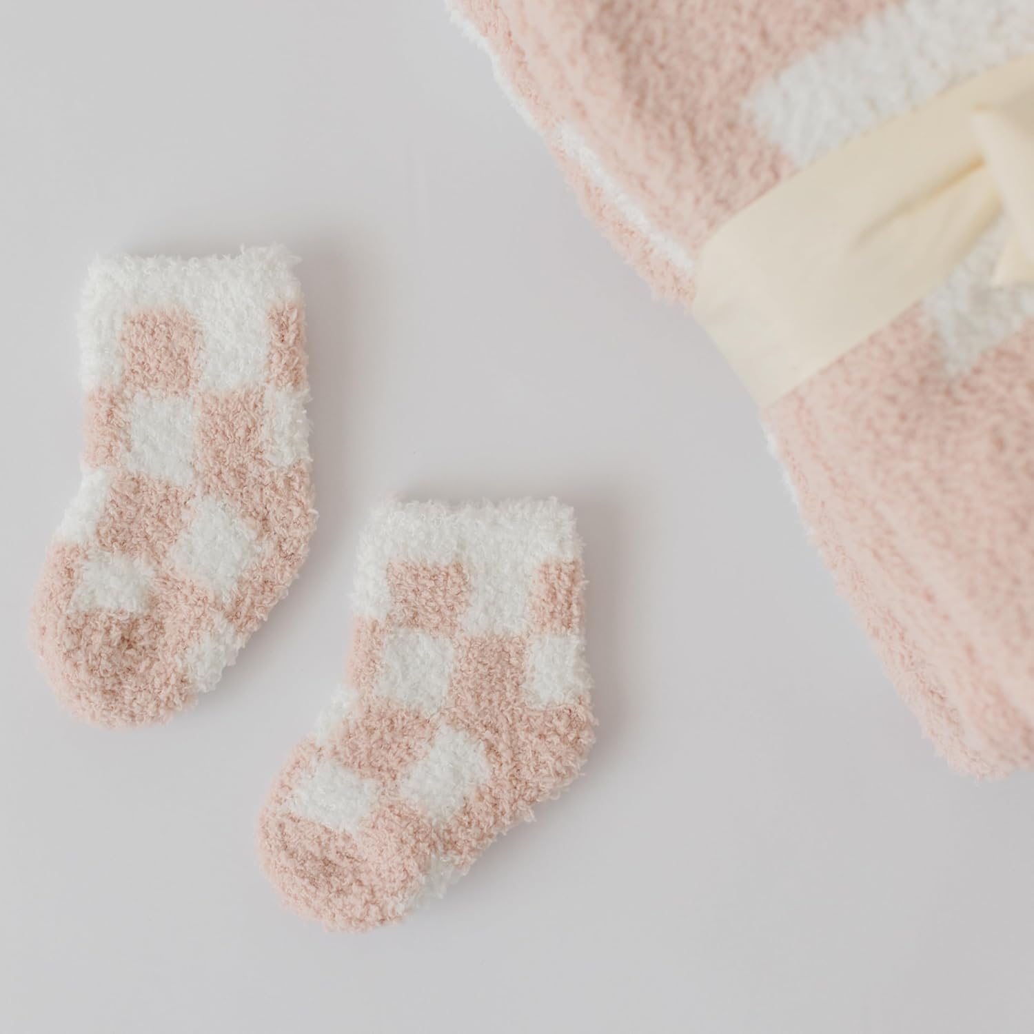 Orelle Checkered Baby Blanket & Matching Socks Set | Plush Baby Blanket | Luxury Ultra-Soft & Cozy Receiving Blanket | Newborn Gift & Registry Must-Have | 30x40” | Pink