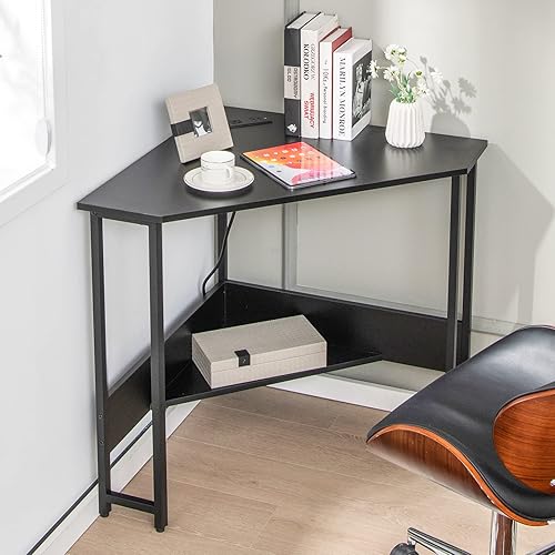 Miniatura 13 de Tangkula Escritorio esquinero con toma de corriente y puertos USB, escritorio triangular para computadora con estación de carga, estante de Marrón