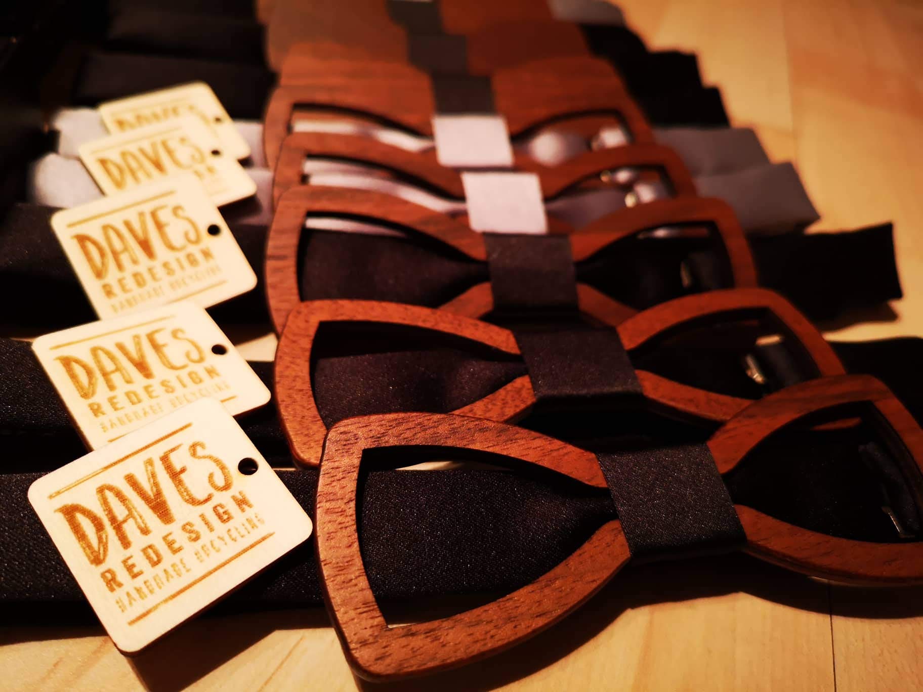 Holzfliege Männer mit Ausschnitt schwarz Herren-Fliege schwarz mit elegantem Stoffband handgefertigt Chabby Chic Querbinder Bräutigam Accessoires