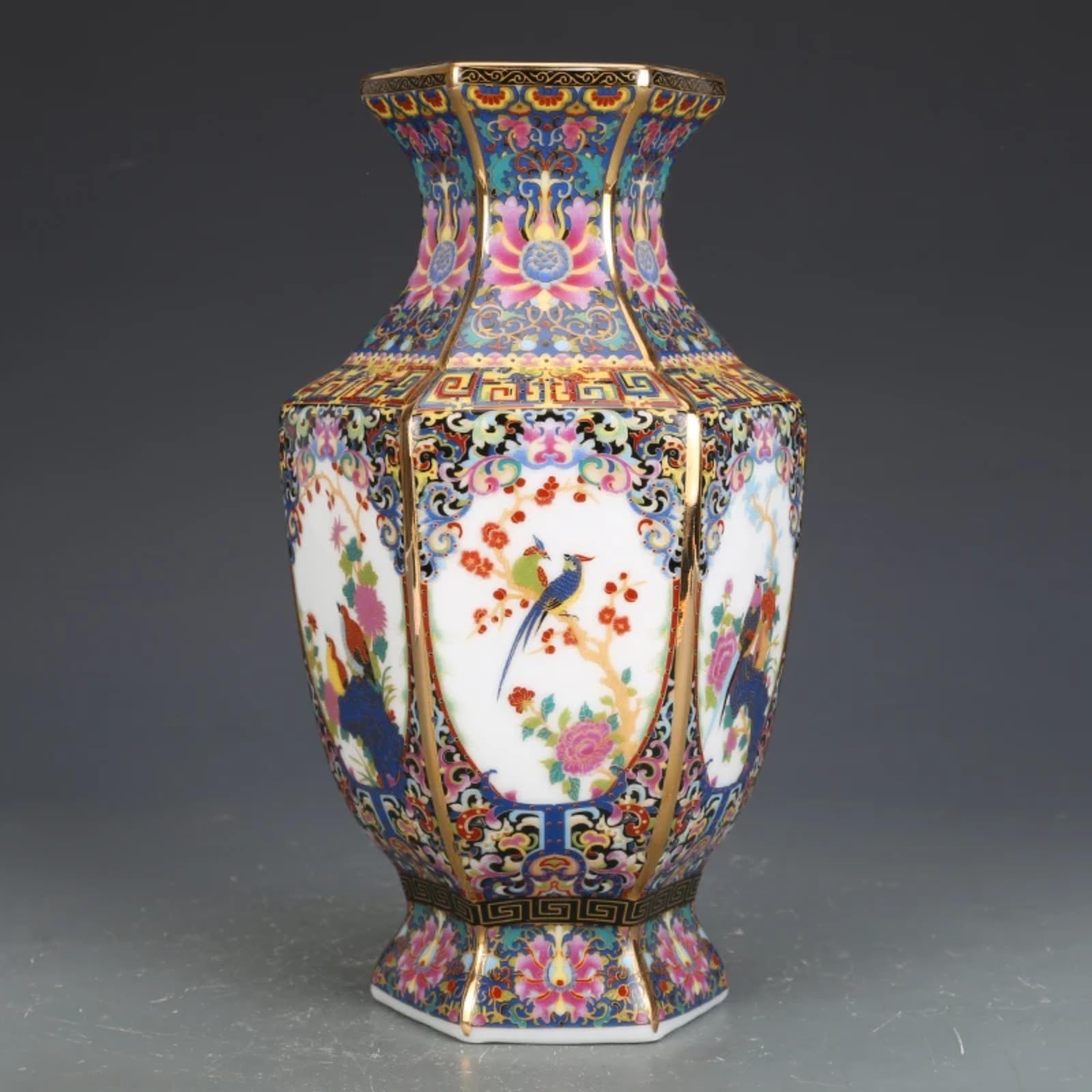 Vase en céramique Jingdezhen 24.5cm pour sublimer la décoration de votre salon moderne