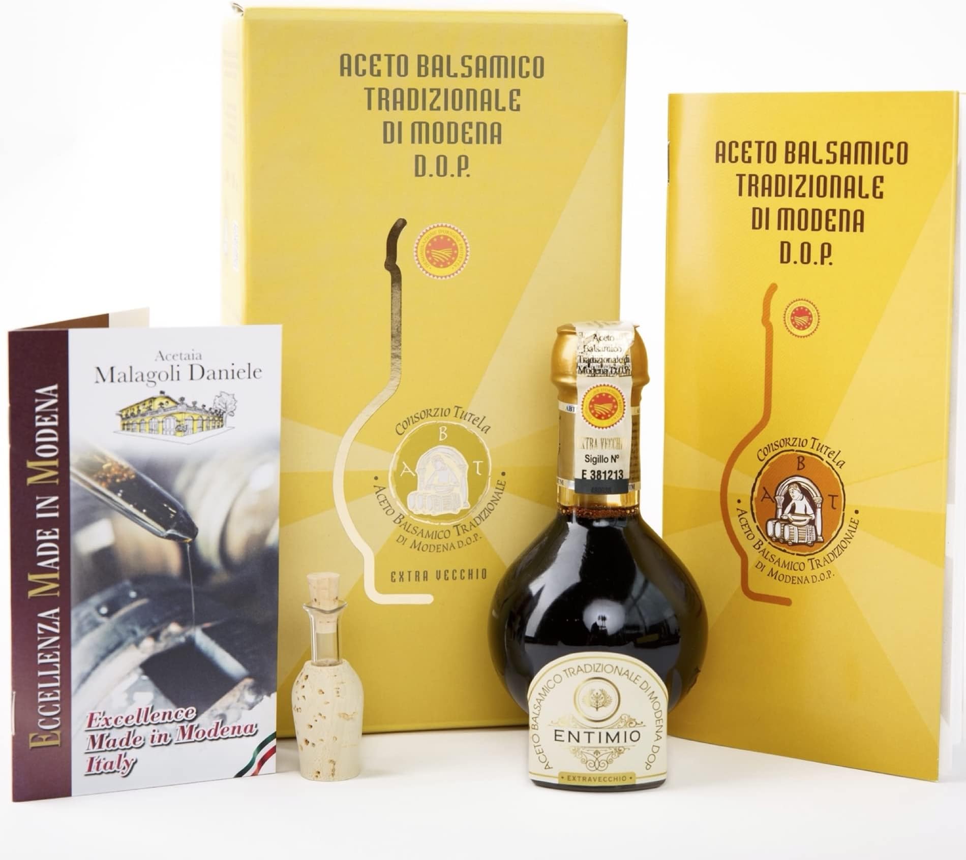 Extra Vecchio | Traditional Modena Balsamic Vinegar DOP Aged +25 Years from Modena, Italy | Authentic from Small Family Producer, Giftbox with Product and Producer Info | 3.4 fl oz