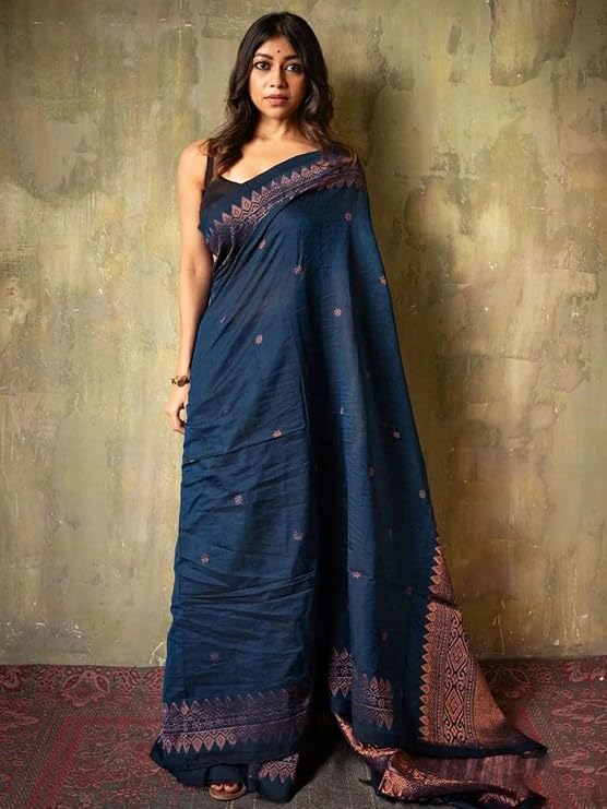 Traditional Royal Blue Silk Blend Banarasi Saree Featuring Exquisite Intricate Woven Designs, Perfect for Weddings, Festive Celebrations, Receptions, and Grand Special Occasions