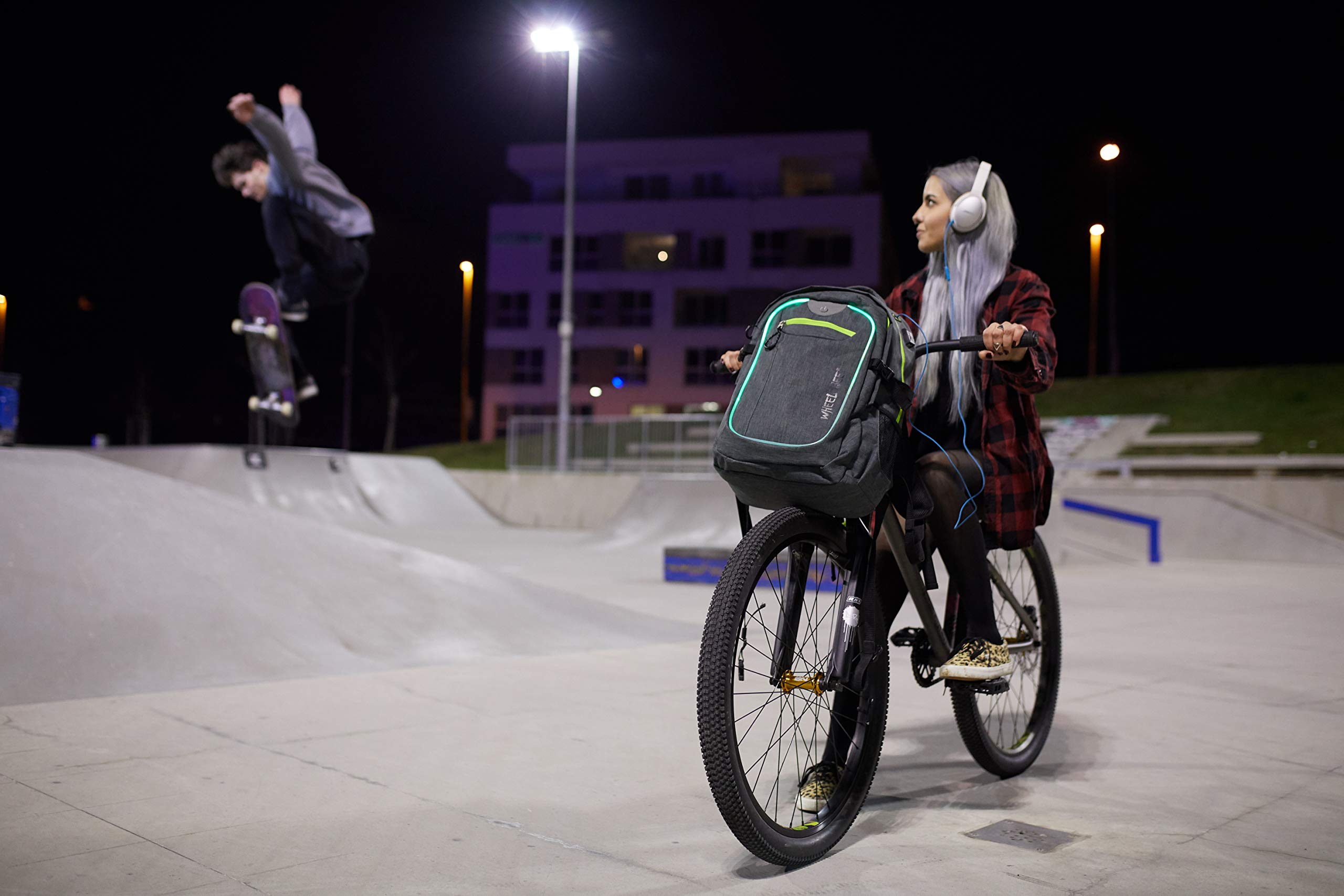 Wheel-Bee Rucksack Revolution, mit integriertem LED Licht (grün) und Reflektorstreifen für Sicherheit und Sichtbarkeit, 30 Liter Volumen, viele Fächer