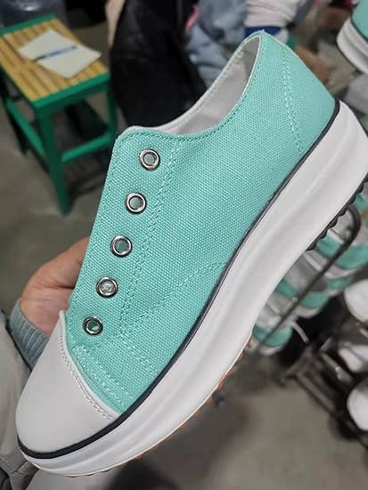 Amazon Co Jp レディースキャンバスフラットシューズ23春と夏のキャンバスシューズ厚いソール女性プラットフォームスニーカーをひもで結ぶ Green 39 ファッション