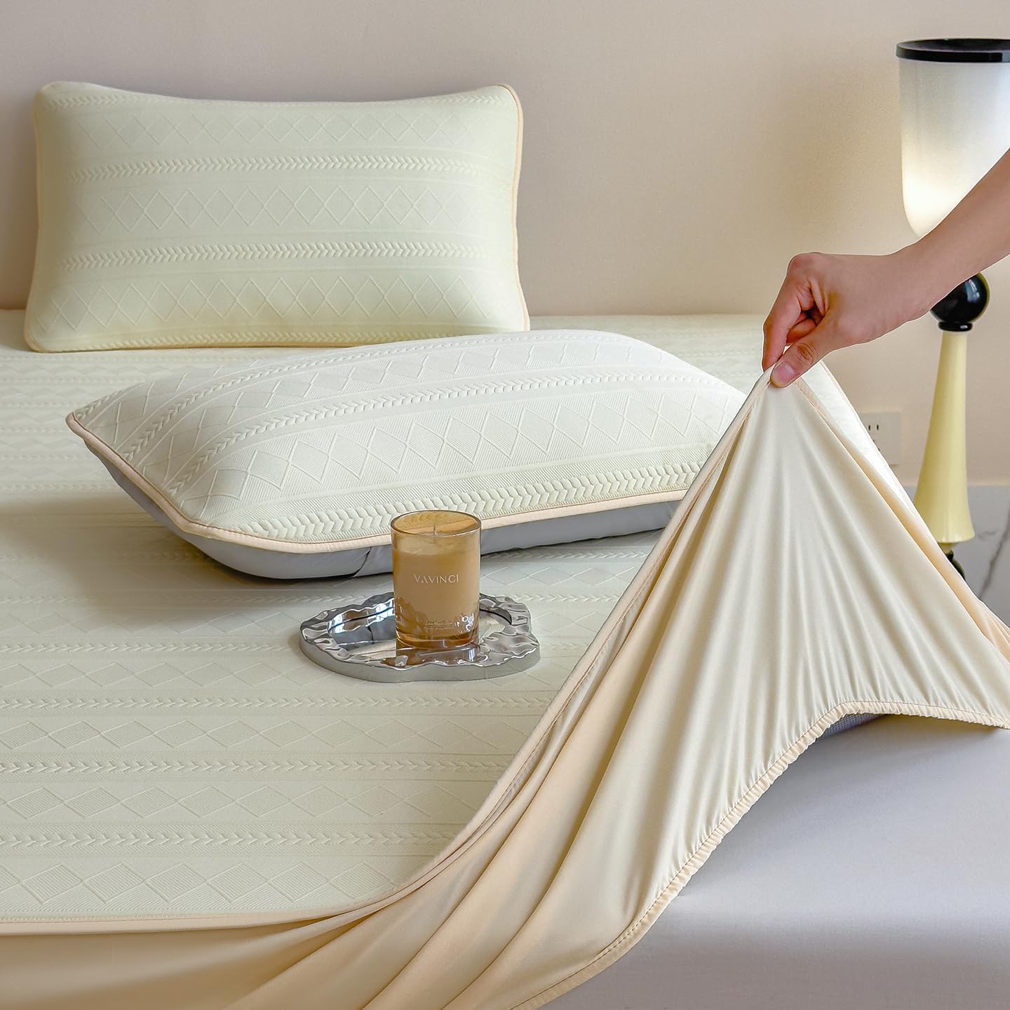 Mattress Protector, Quilted Fitted Mattress Cover with Deep Pocket Fitted Up to 6"-11", Soft Breathable Mattress Pad Machine Washable (Twin 36"x75",Beige)