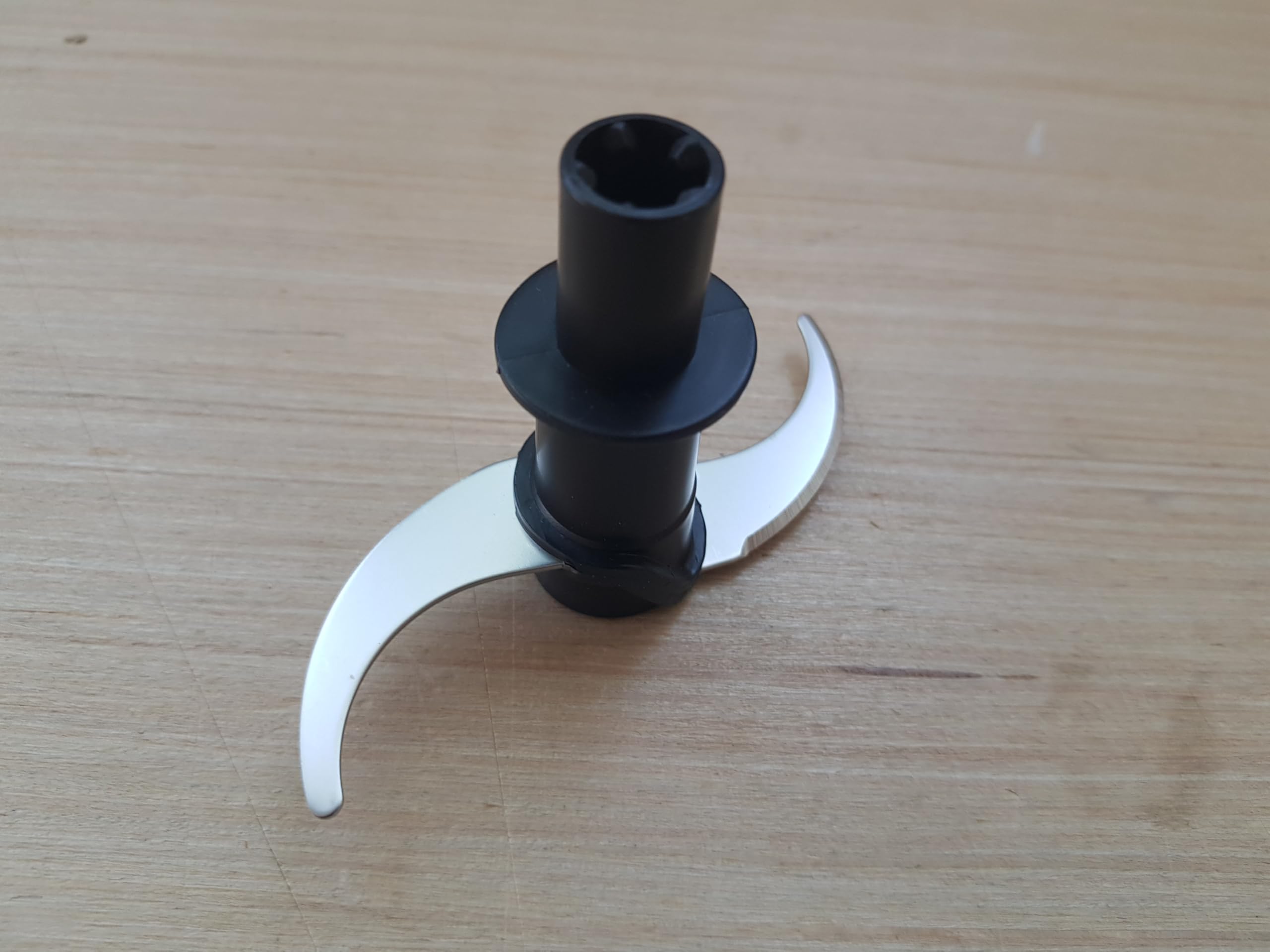 Generico DF7020 Lama, coltello compatibile con Imetec per Tritatutto i1301 e i1302 Serie CH (ATTENZIONE PER IL MODELLI i1301LEGGERE LE NOTE SOTTO RIPORTATE)