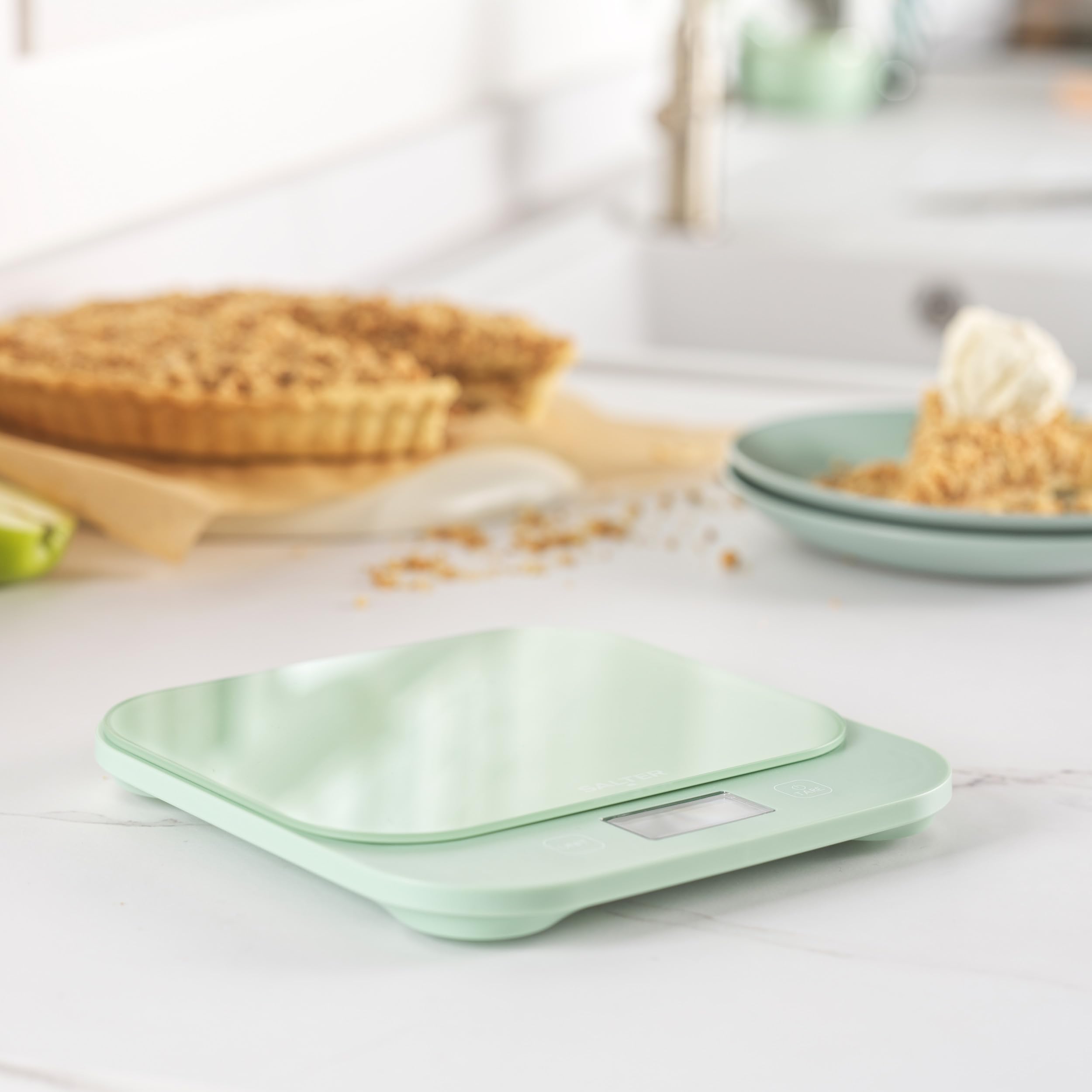 Salter British Bakes Cyfrowa waga kuchenna, 10 kg, dokładność 1 g | Tarowanie Add & Weigh, tryb płynów, wodoodporna, zmywalna, platforma ze szkła hartowanego, podświetlany wyświetlacz